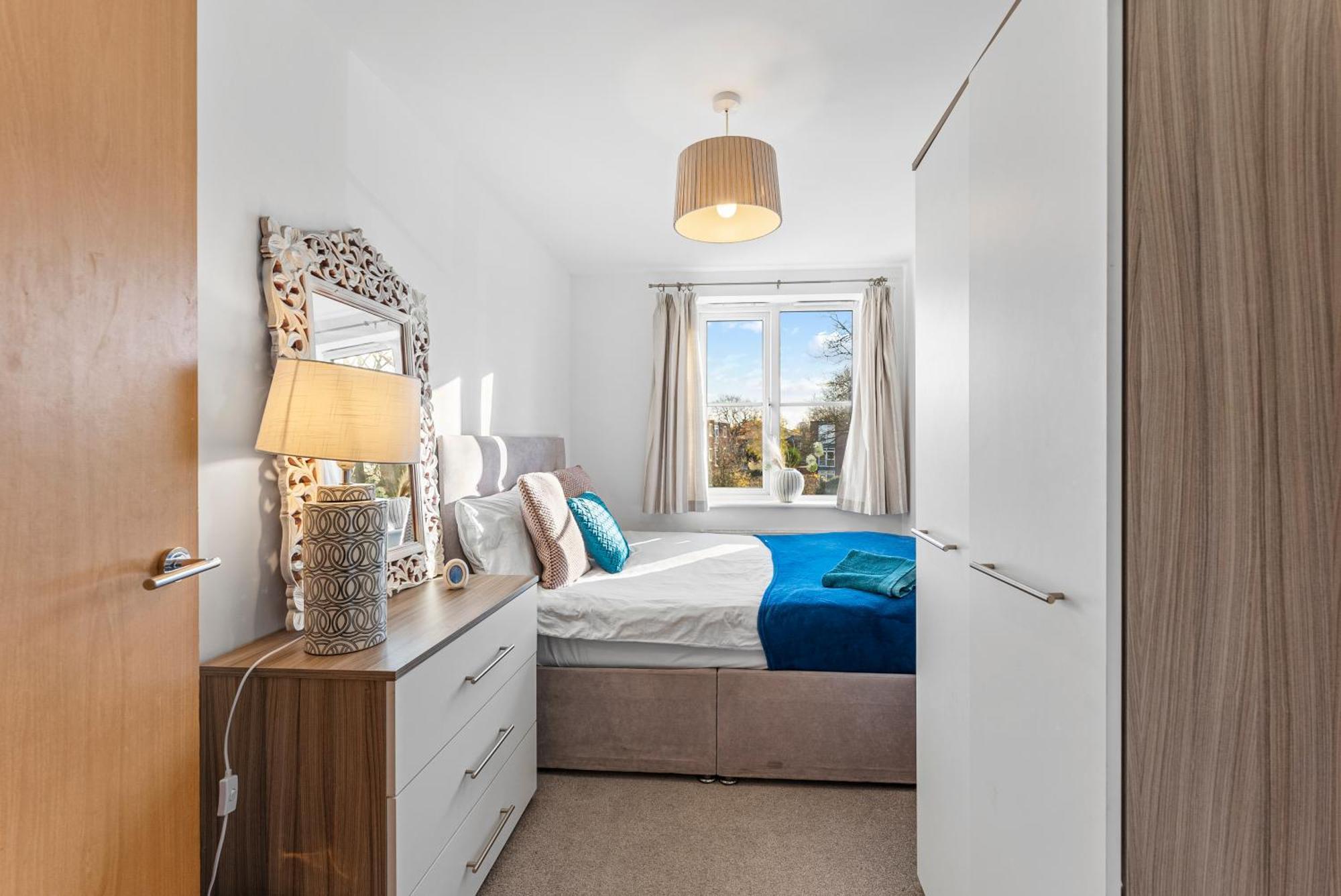 Designer - Great Location! Apartment *