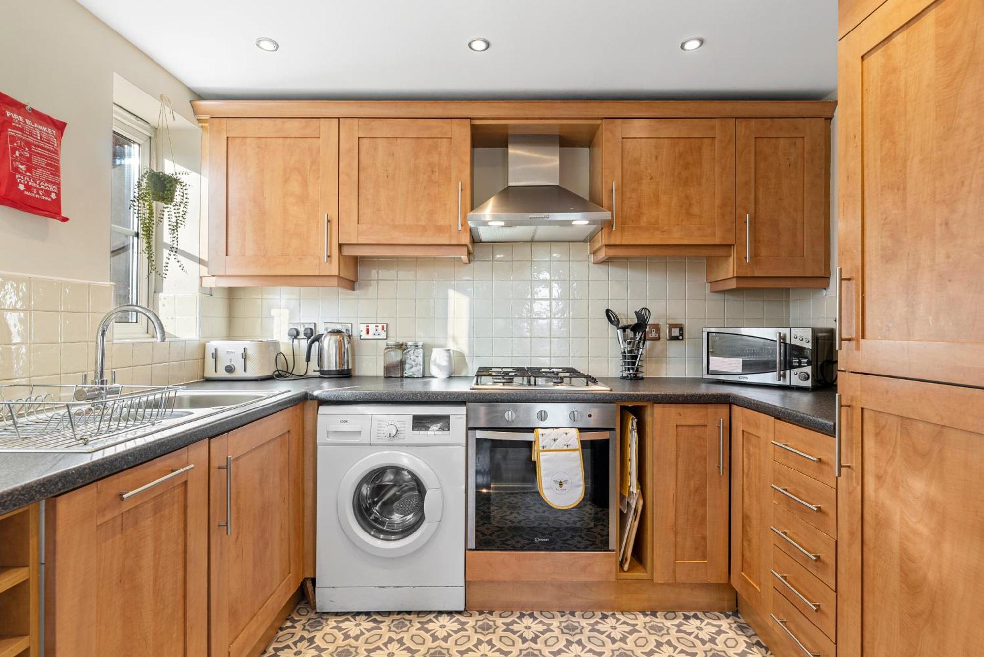 Designer - Great Location! Apartment *