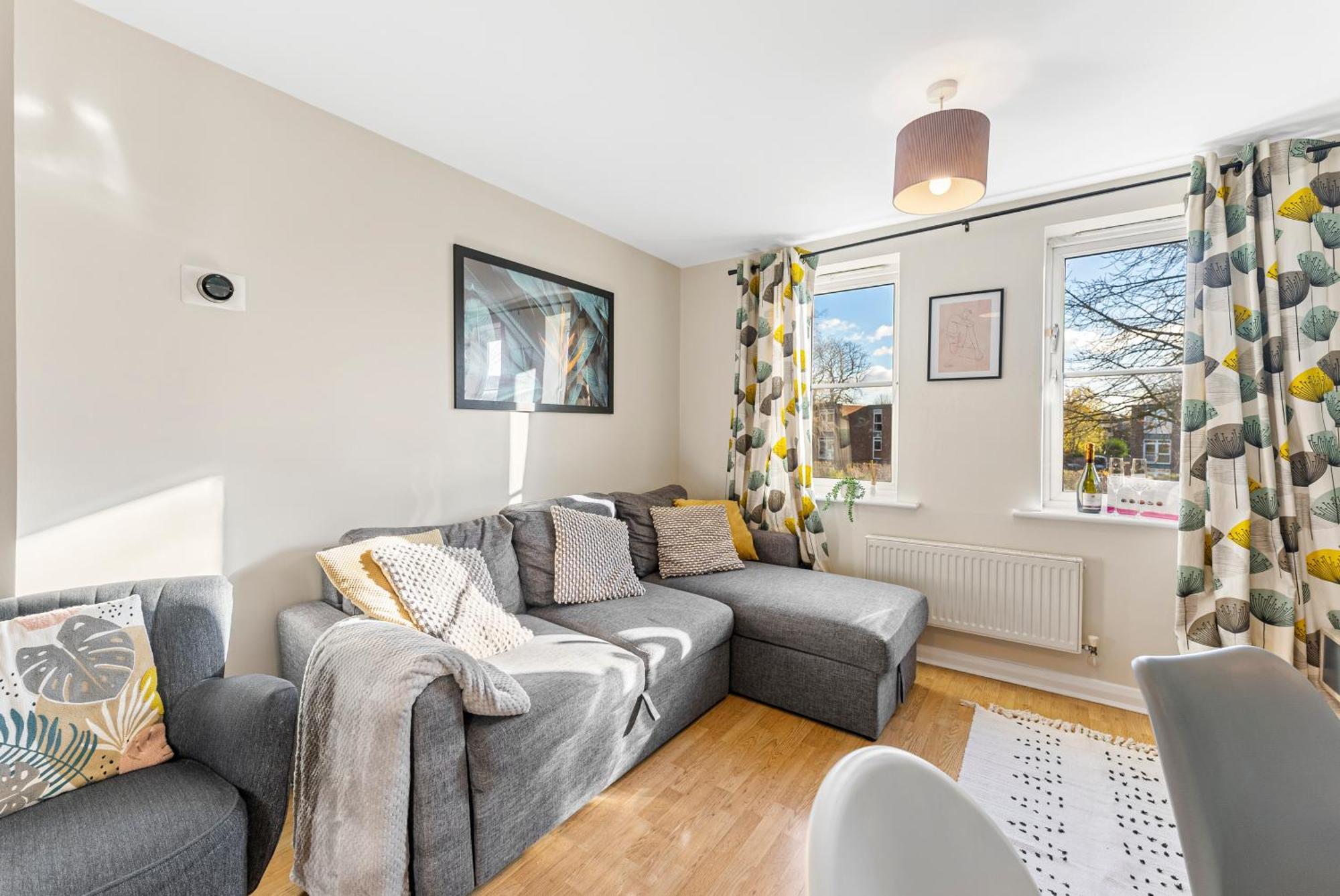 Designer - Great Location! * Manchester