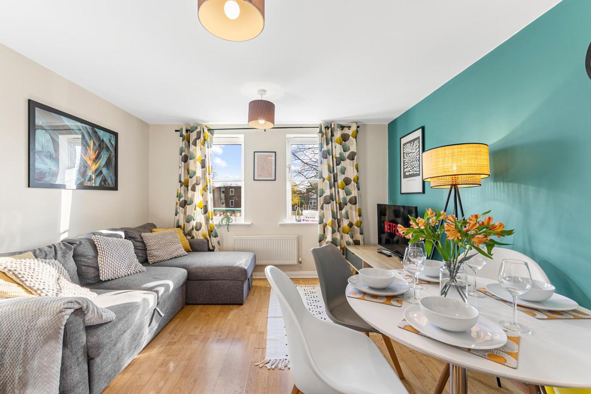 Apartment Designer - Great Location!