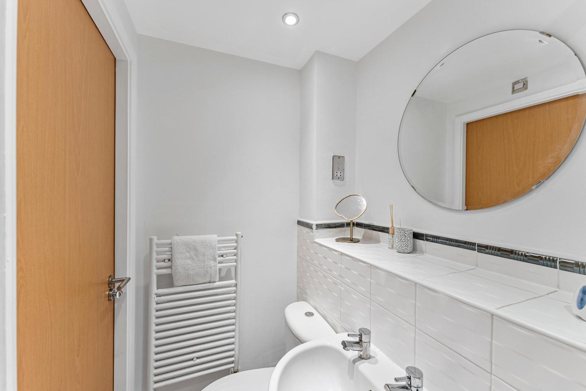 Designer - Great Location! Apartment *