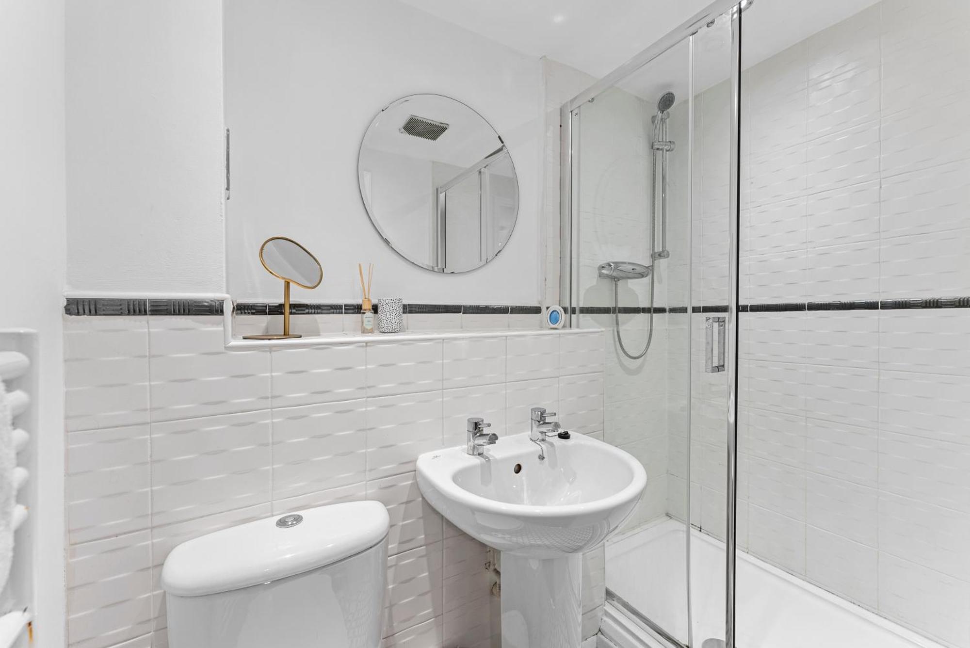 Designer - Great Location! * Manchester