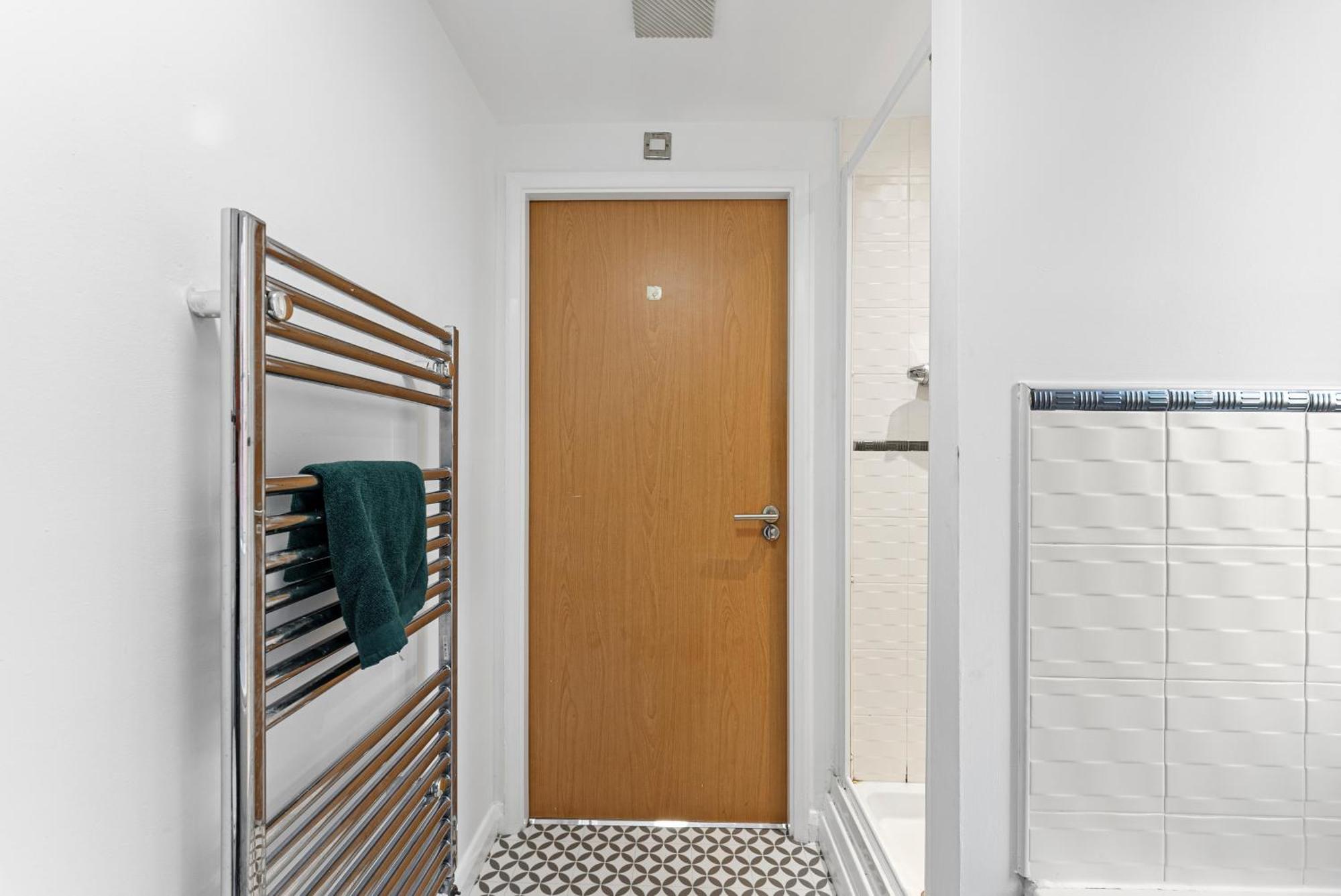 Designer - Great Location! Apartment *