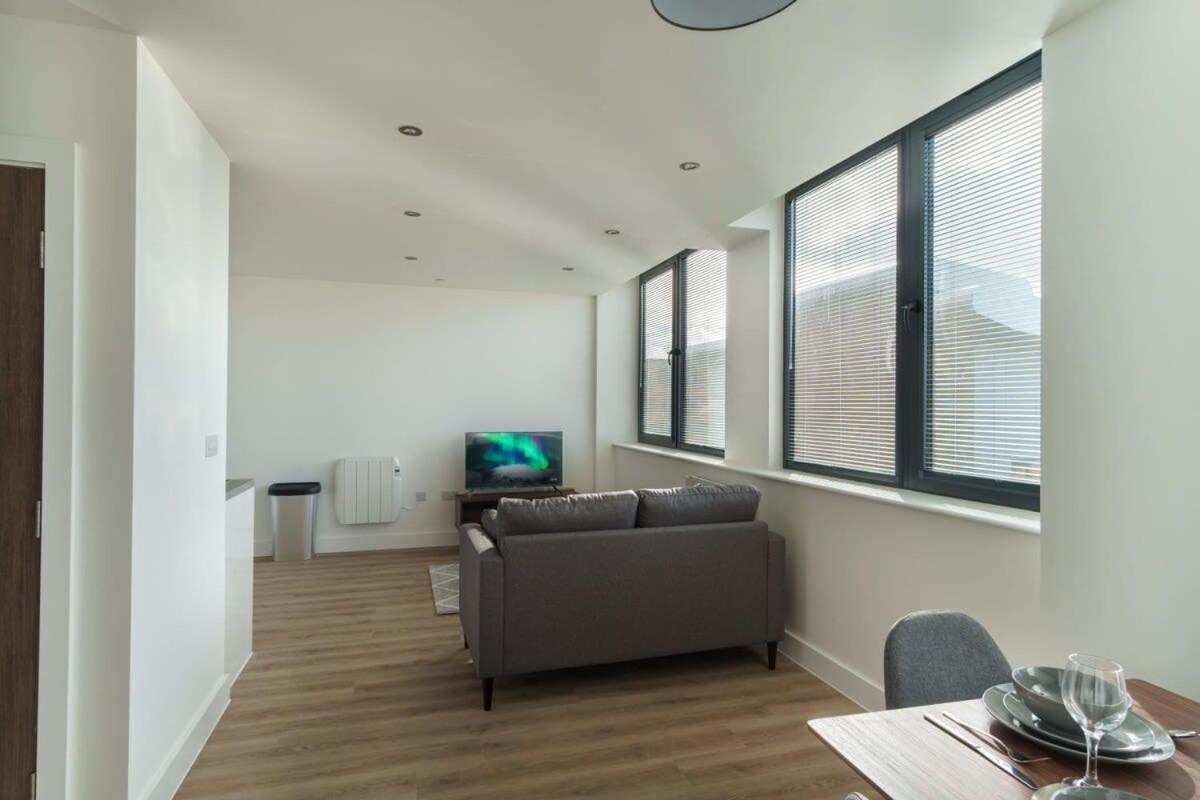 Zeni, Alexandra Rise Cool 1br Flat Apartment Manchester