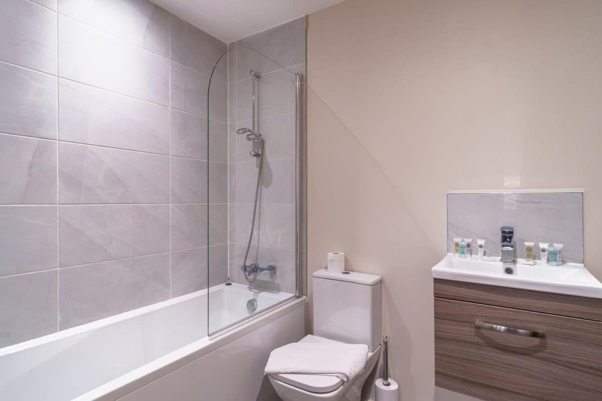 Contemporary 2 Bedroom