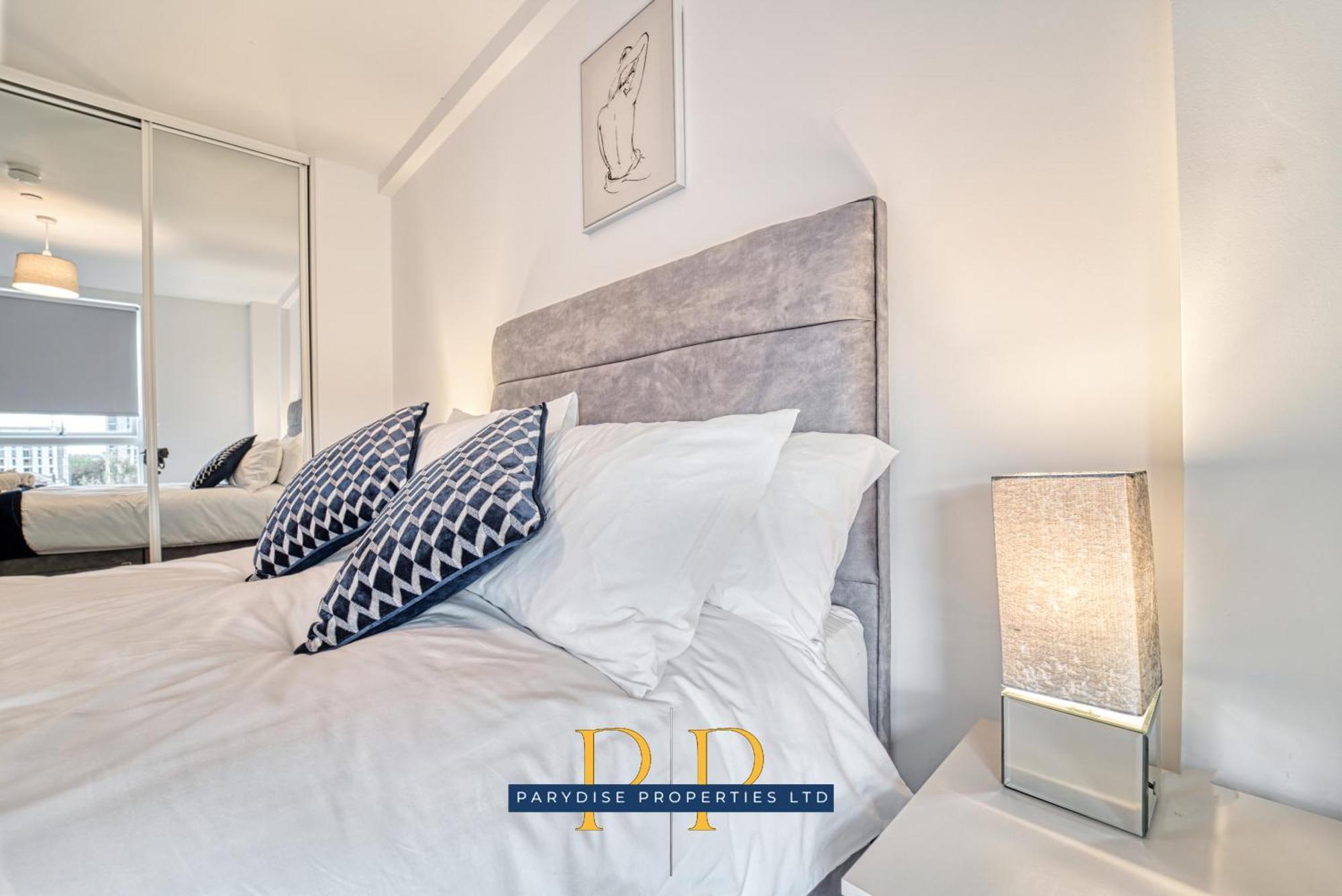 Middlewood Plaza Suite: Salford By Parydise Apartment *