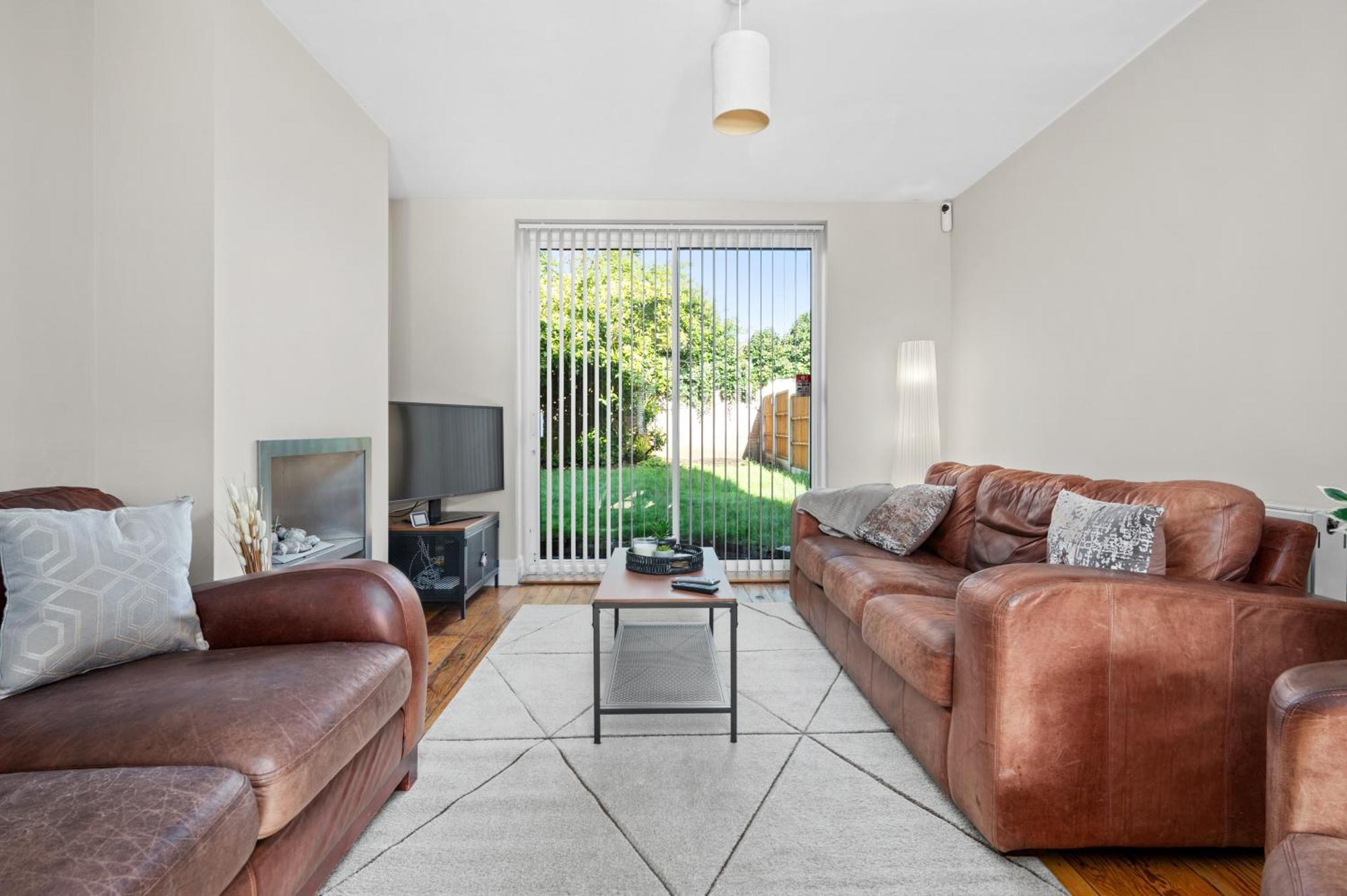Fantastic, Modern 3 Bedroom House Holiday home Manchester