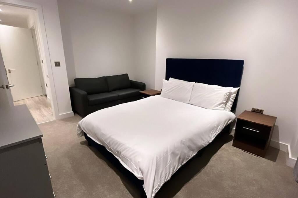 View 2 Bed *