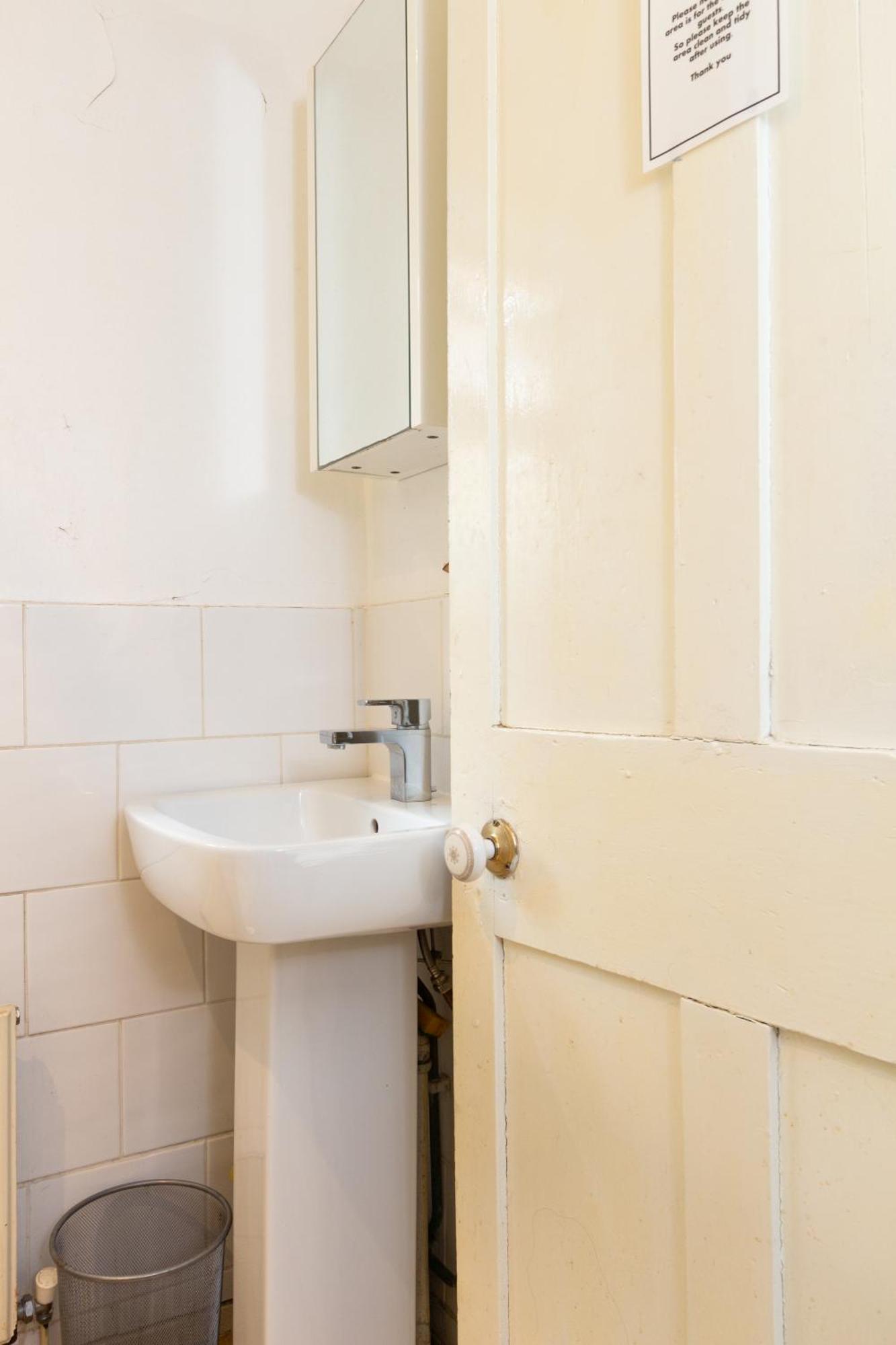 4 - Comfy Bedroom Near Mcr Centre