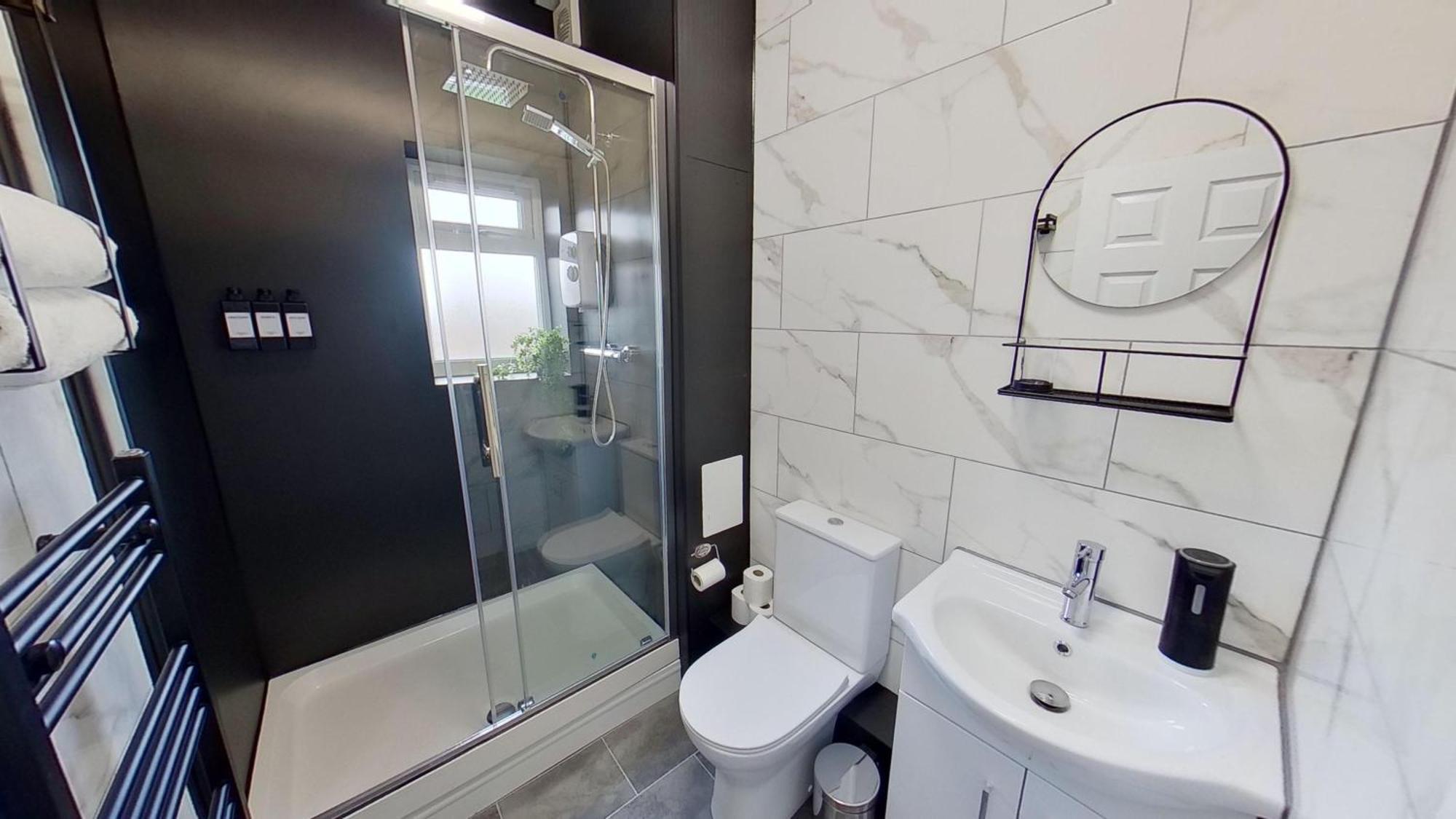 Elegant 2 Bed House Near Centre * Manchester