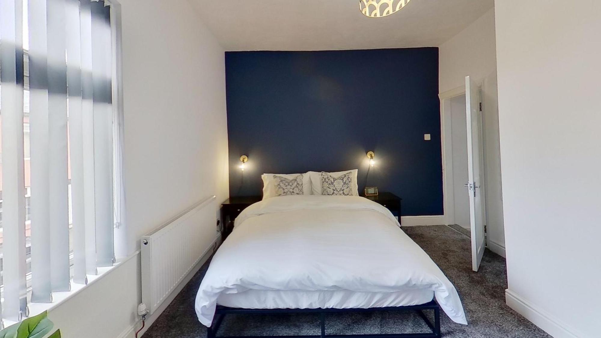 Holiday home Elegant 2 Bed House Near Centre Manchester