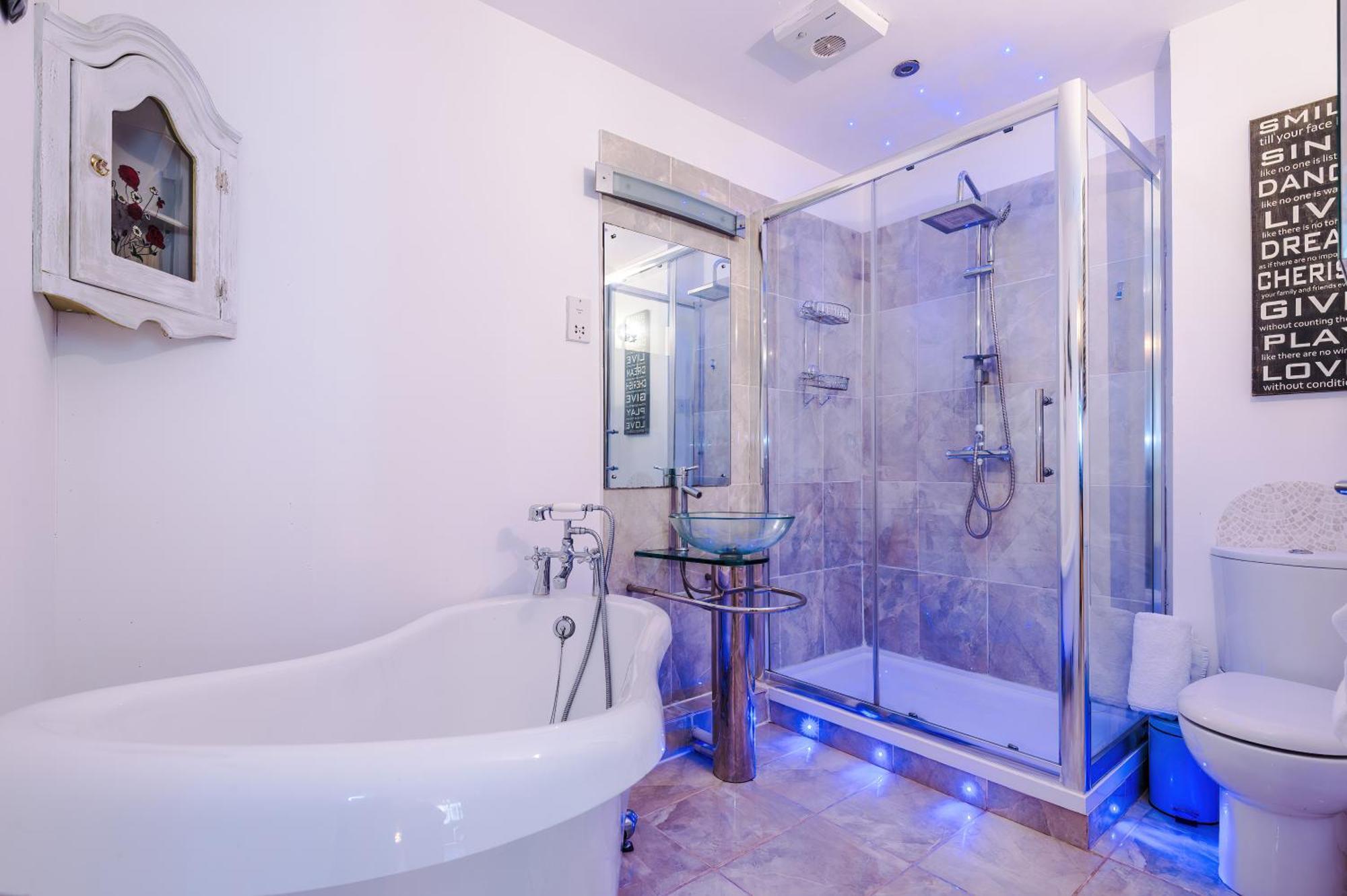 Central Northern Quarter Two Bedroom Apartment *