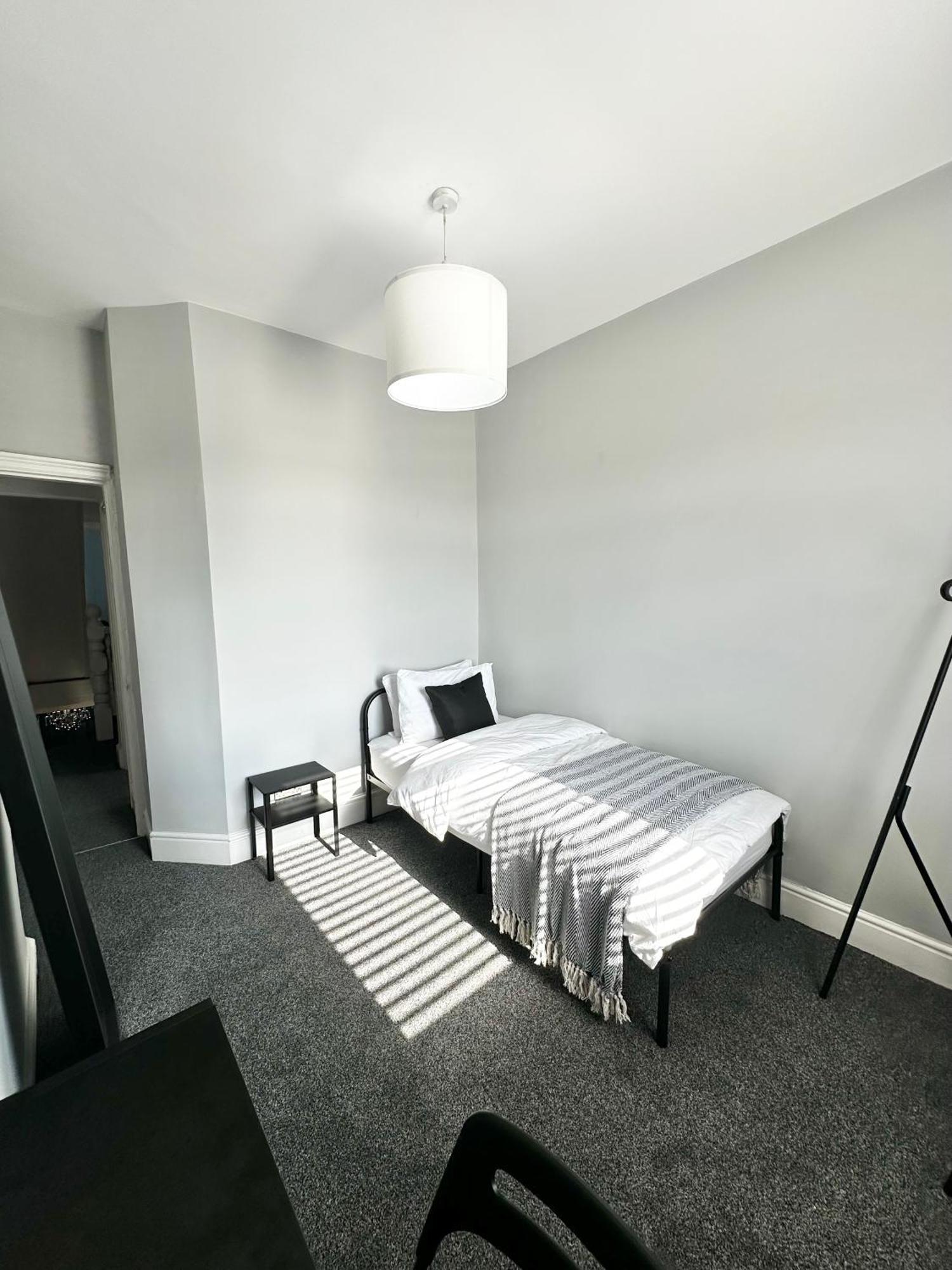 Victorian - 5 Bedroom House Holiday home Manchester