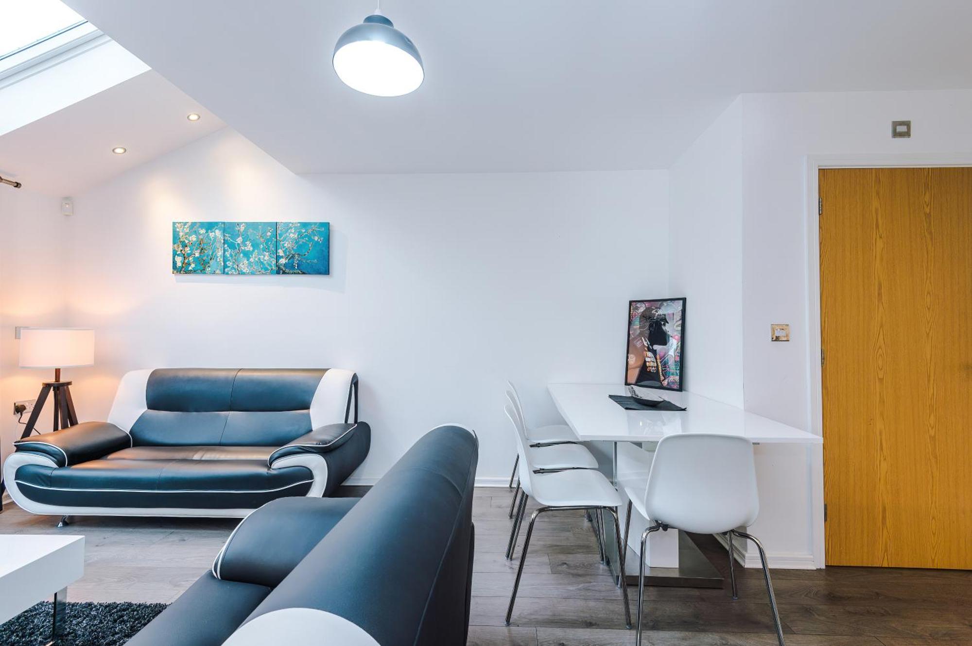 The Clover Townhouse Apartment Manchester