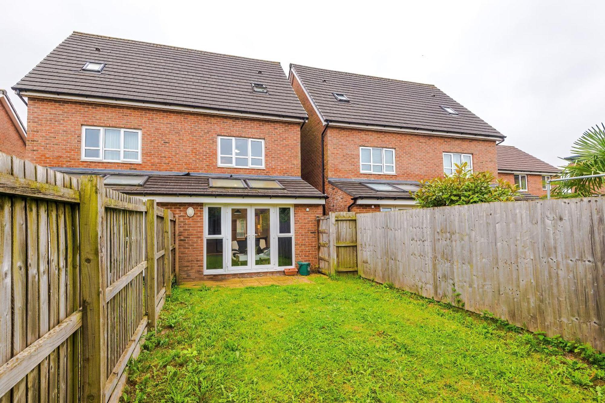 The Clover Townhouse Apartment Manchester