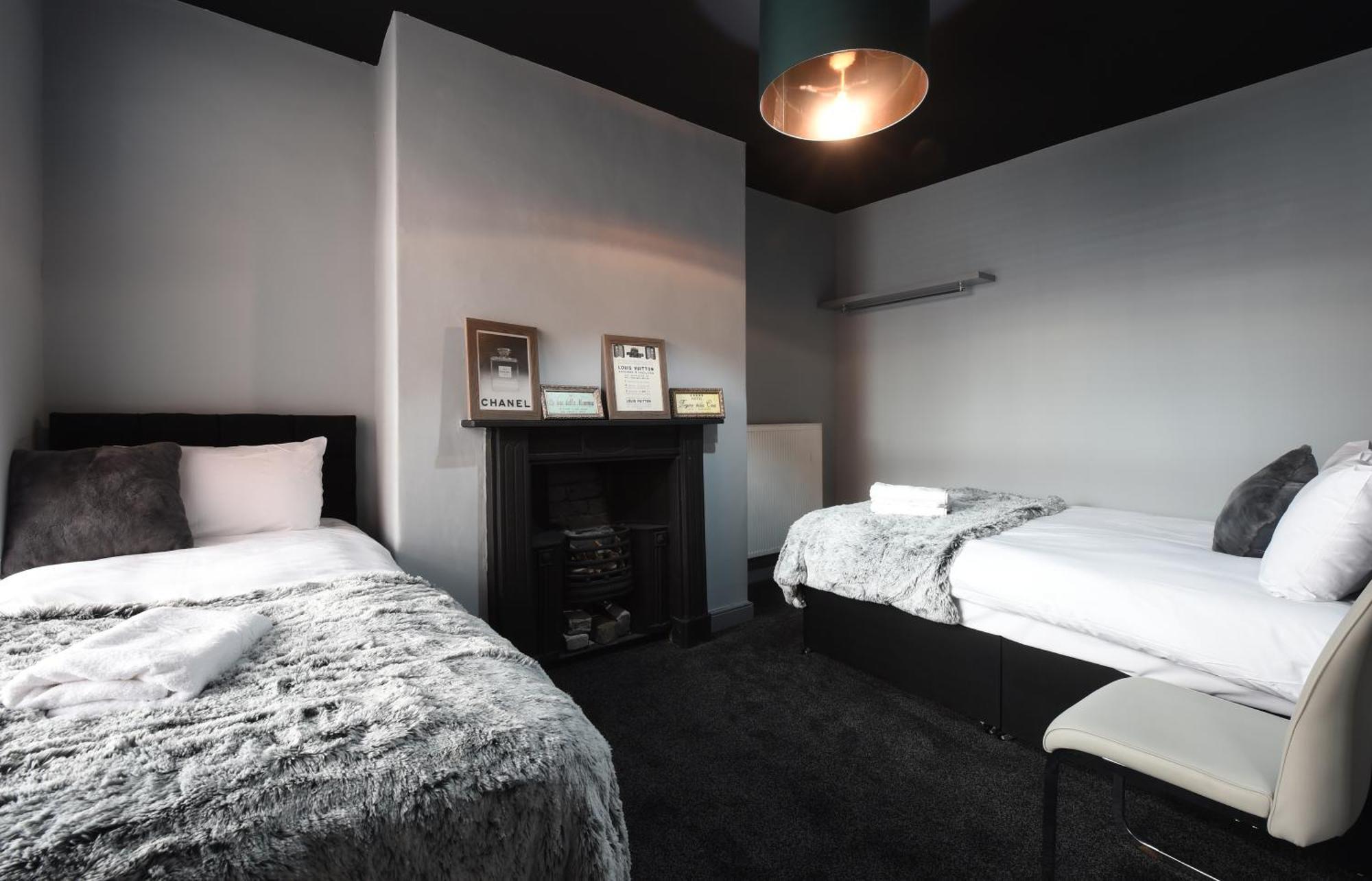 Apartment Swan Street Sleeps 23