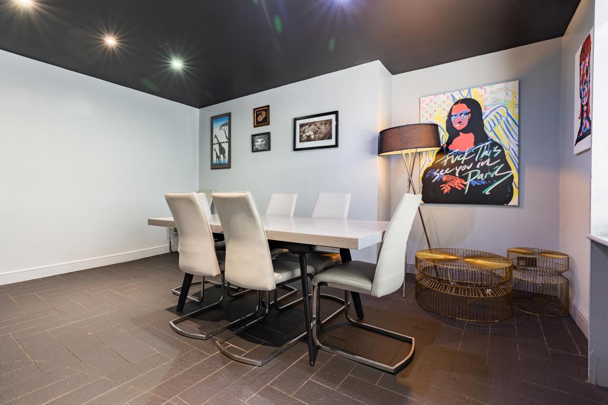 Swan Street Sleeps 23 * Manchester