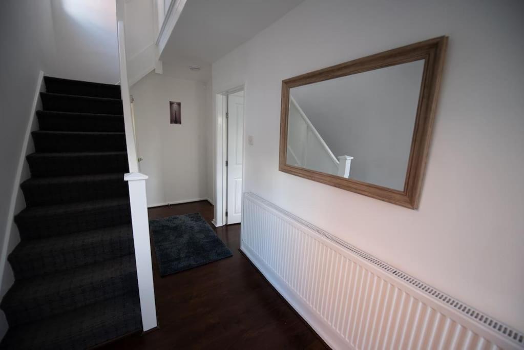 Apartment Spacious 3 Bed Airport Free Parking Sleeps 10 Manchester