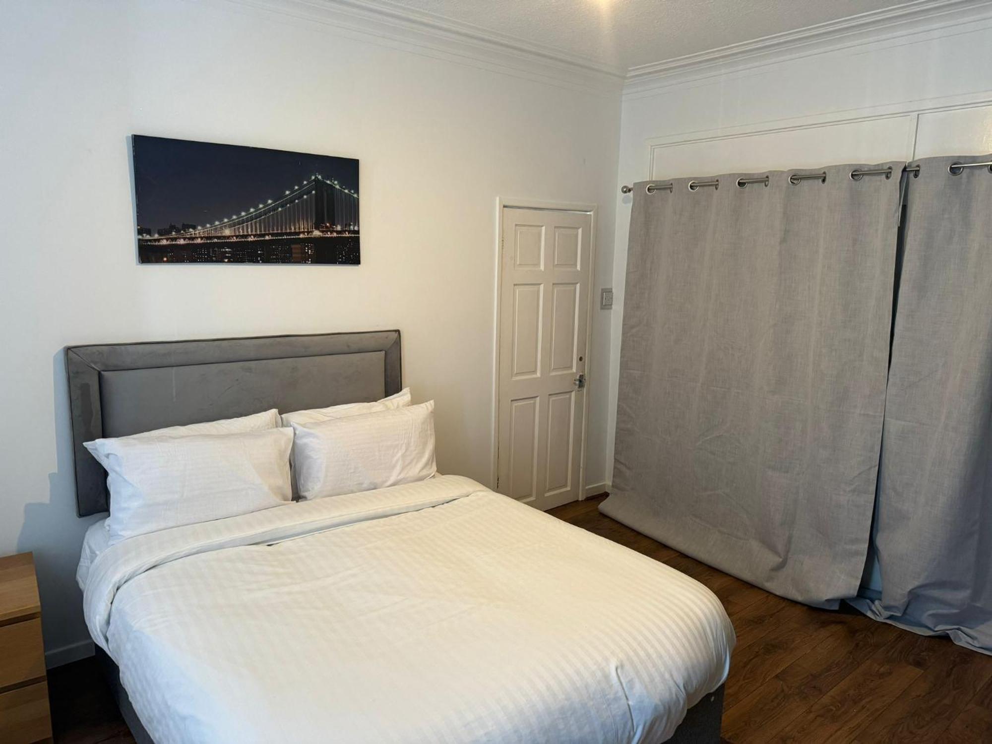 Poshval Guest house Manchester