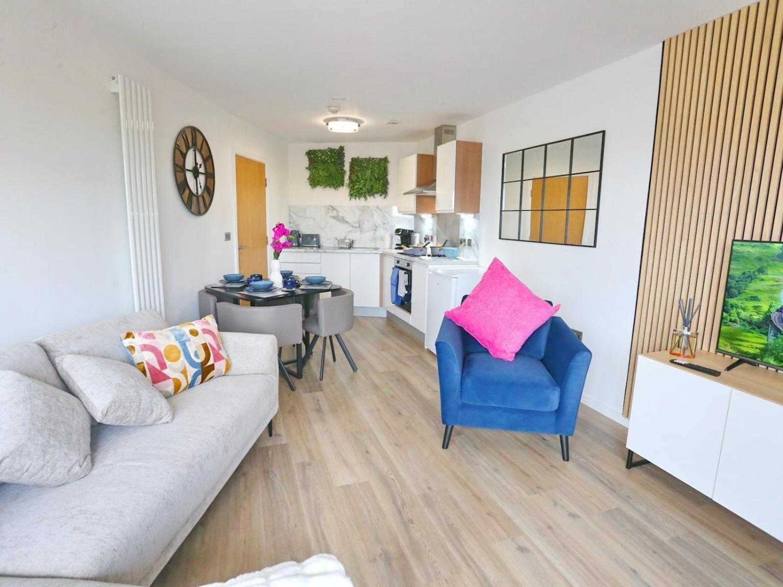 Apartment New Refurb Mins From Coop Man Park For Free Pass The Keys Manchester