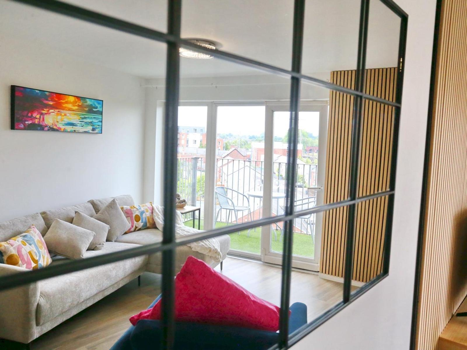 New Refurb Mins From Coop Man Park For Free Pass The Keys Manchester