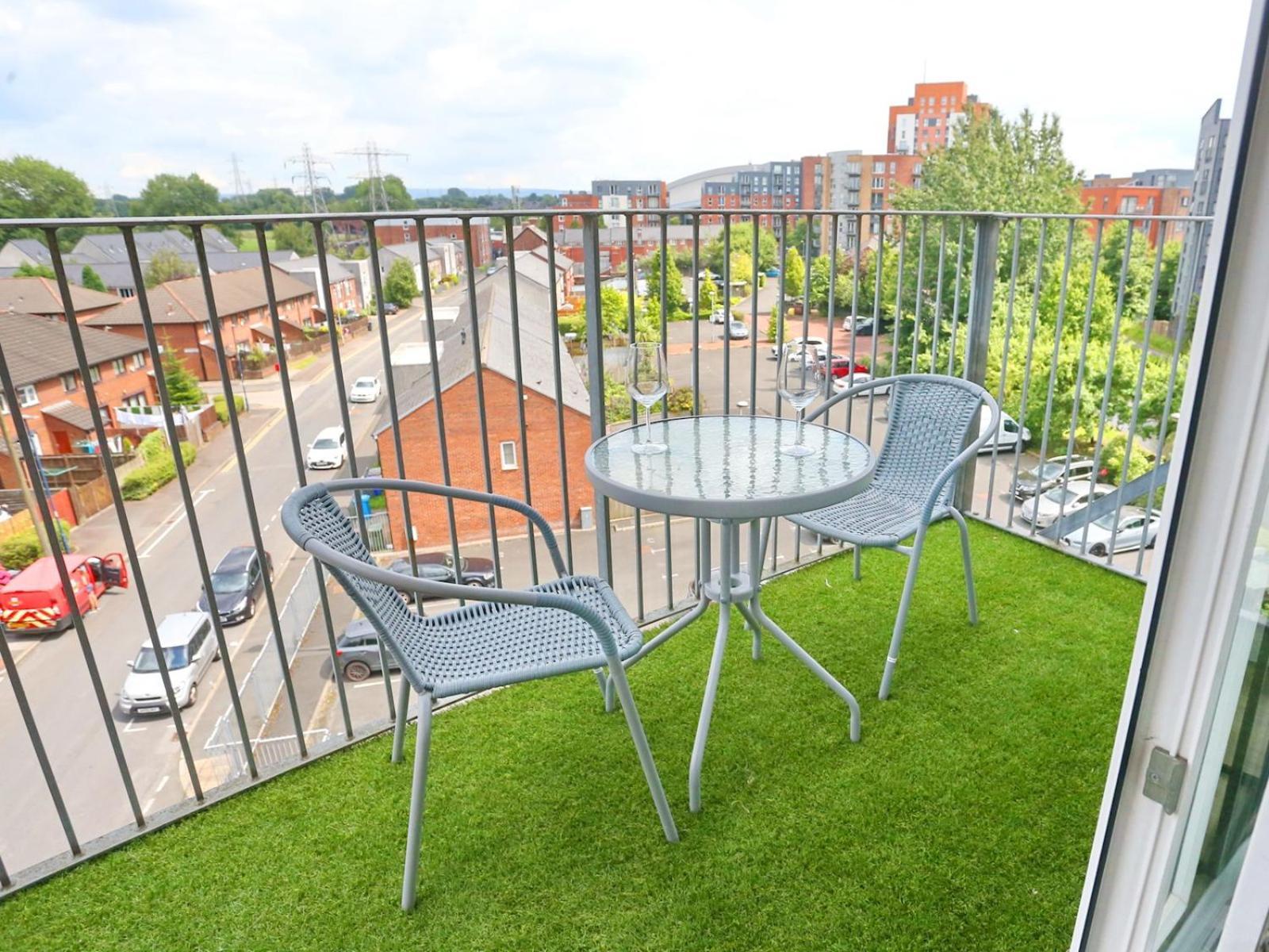 New Refurb Mins From Coop Man Park For Free Pass The Keys Manchester