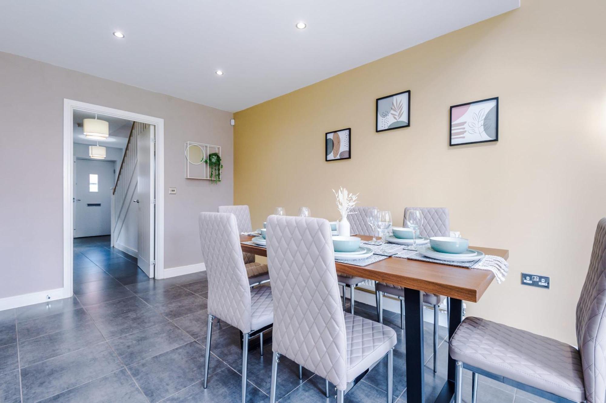 R&r - Modern Townhouse Near Etihad & Centre Holiday home *
