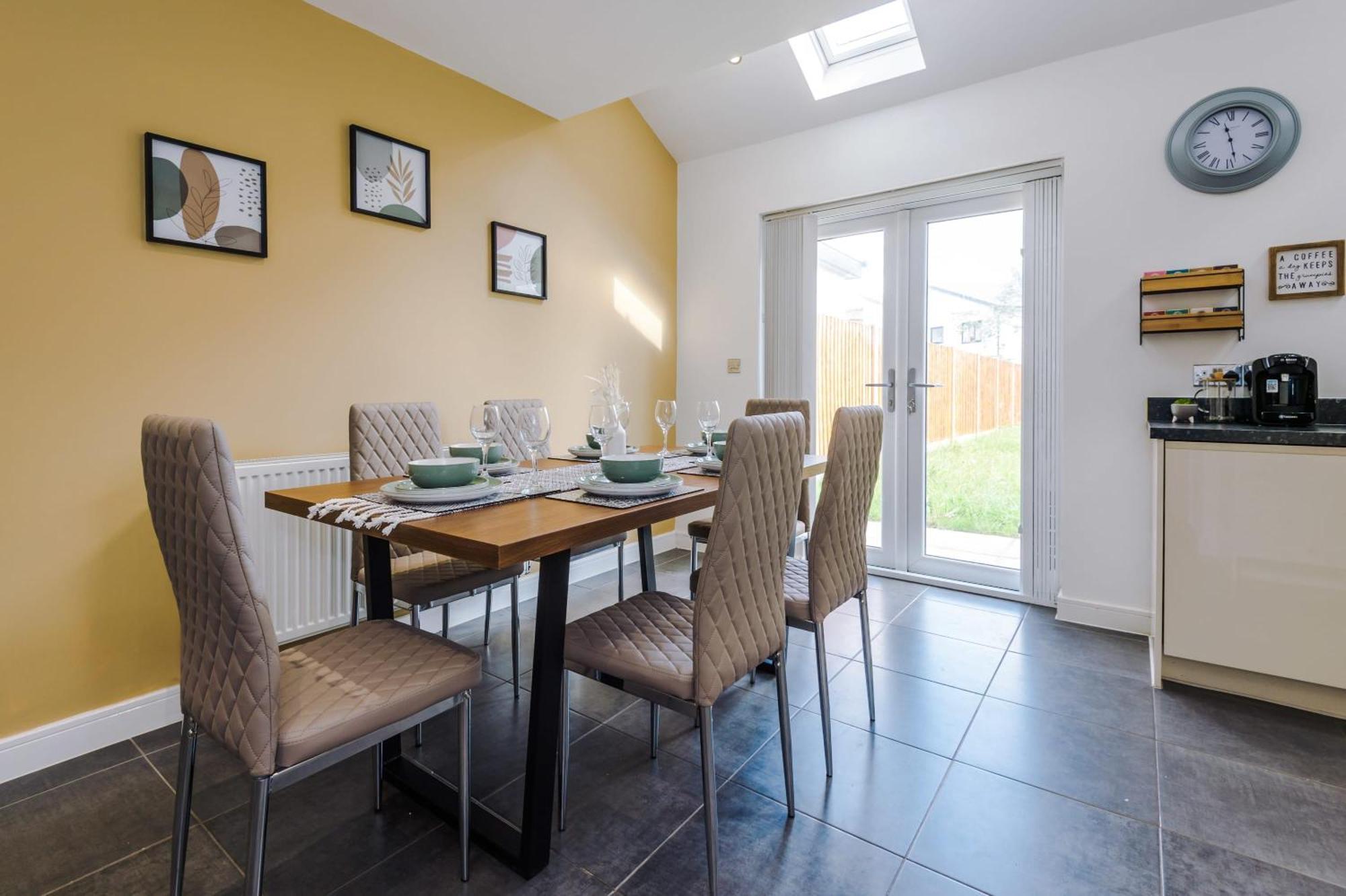 R&r - Modern Townhouse Near Etihad & Centre Holiday home