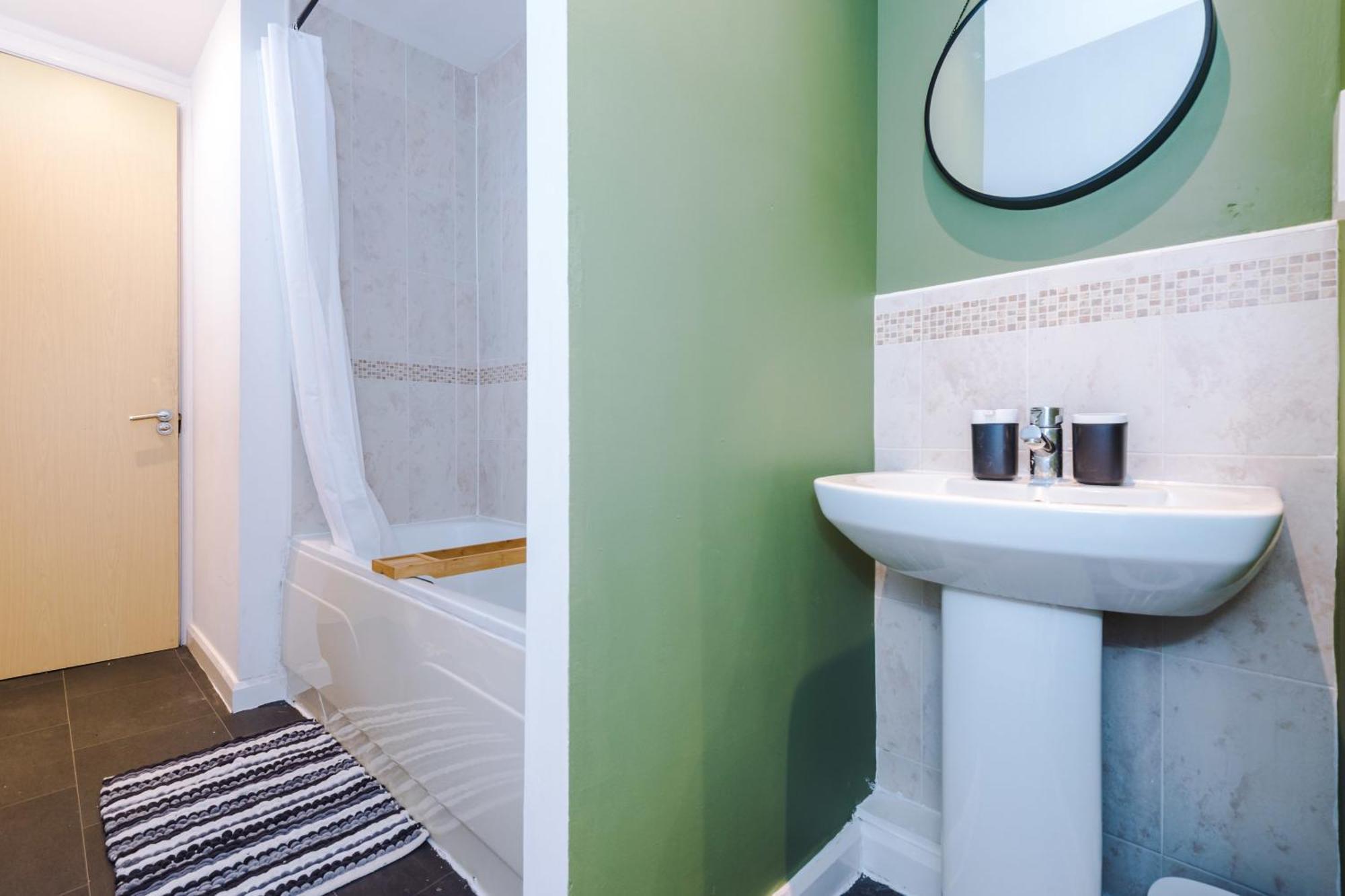Rest&recharge At A Spacious Townhouse By The Etihad * Manchester