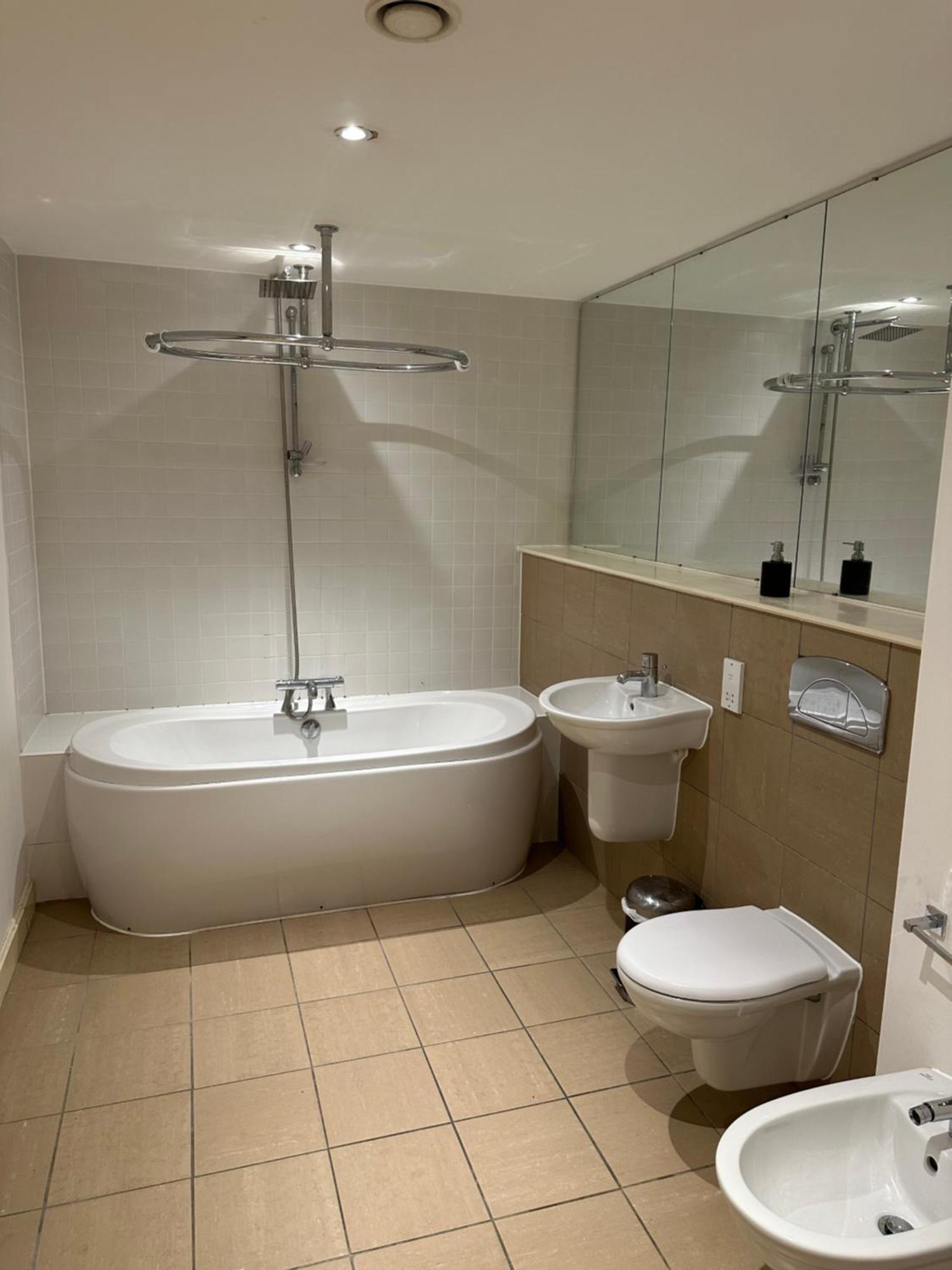 Spinning Fields Luxury Apartment