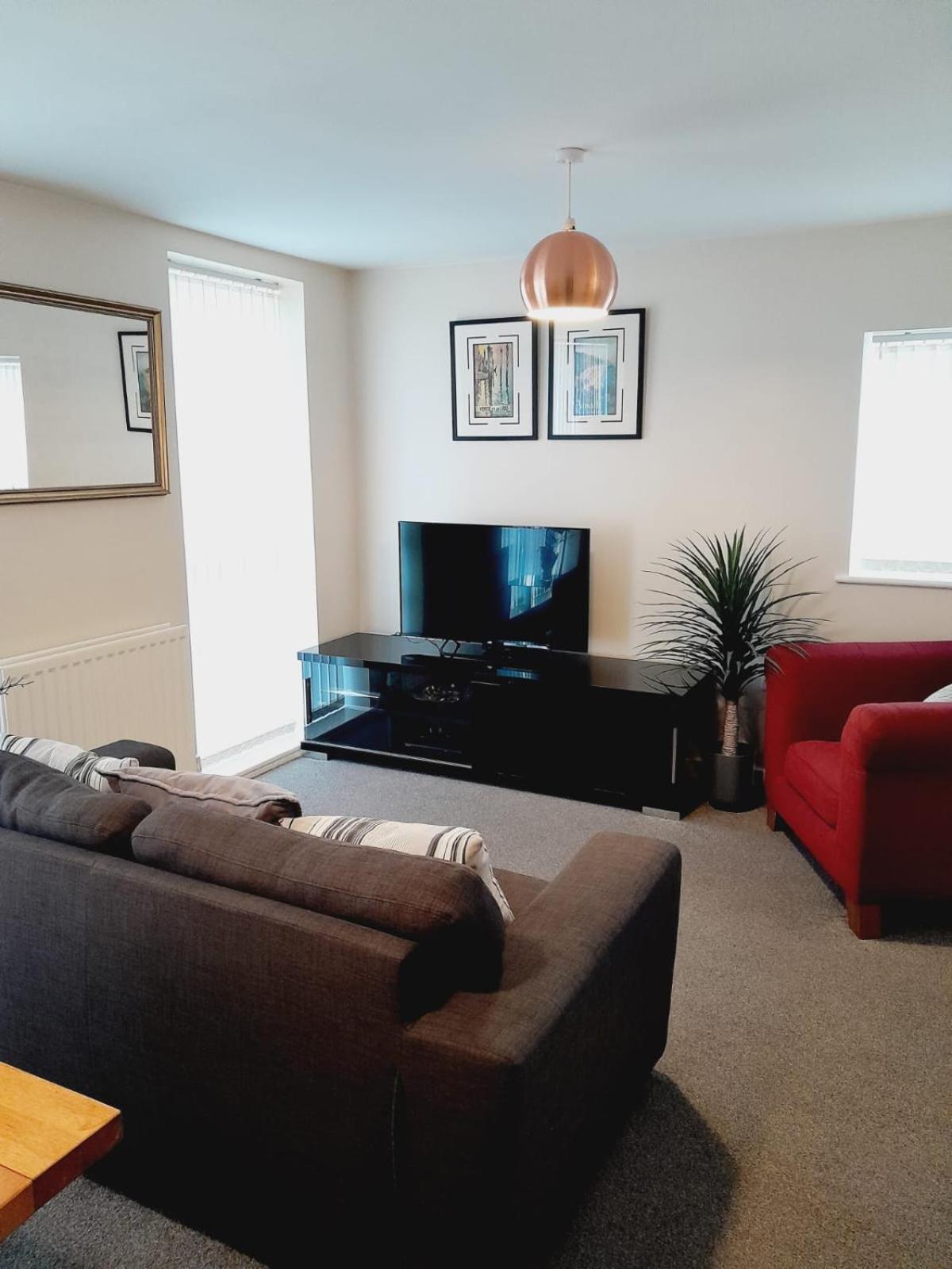 Apartment Modern 2 Bed, 2 Bath Near Etihad Stadium And Coop Live *