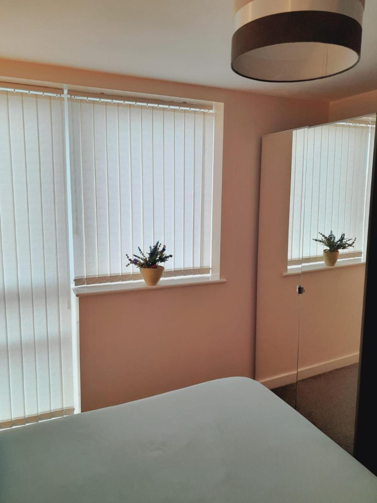 Modern 2 Bed, 2 Bath Near Etihad Stadium And Coop Live Apartment Manchester
