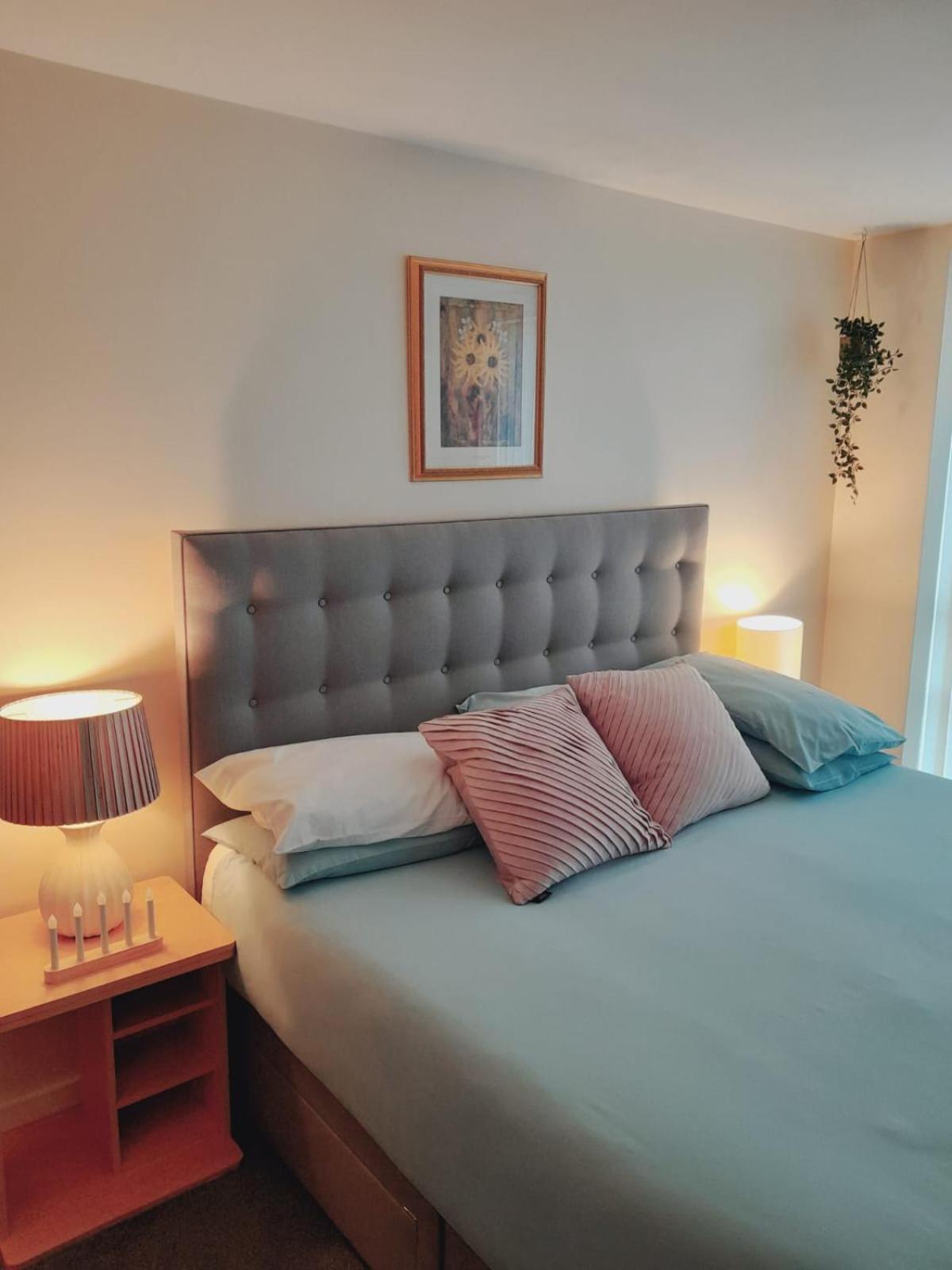 Apartment Modern 2 Bed, 2 Bath Near Etihad Stadium And Coop Live Manchester