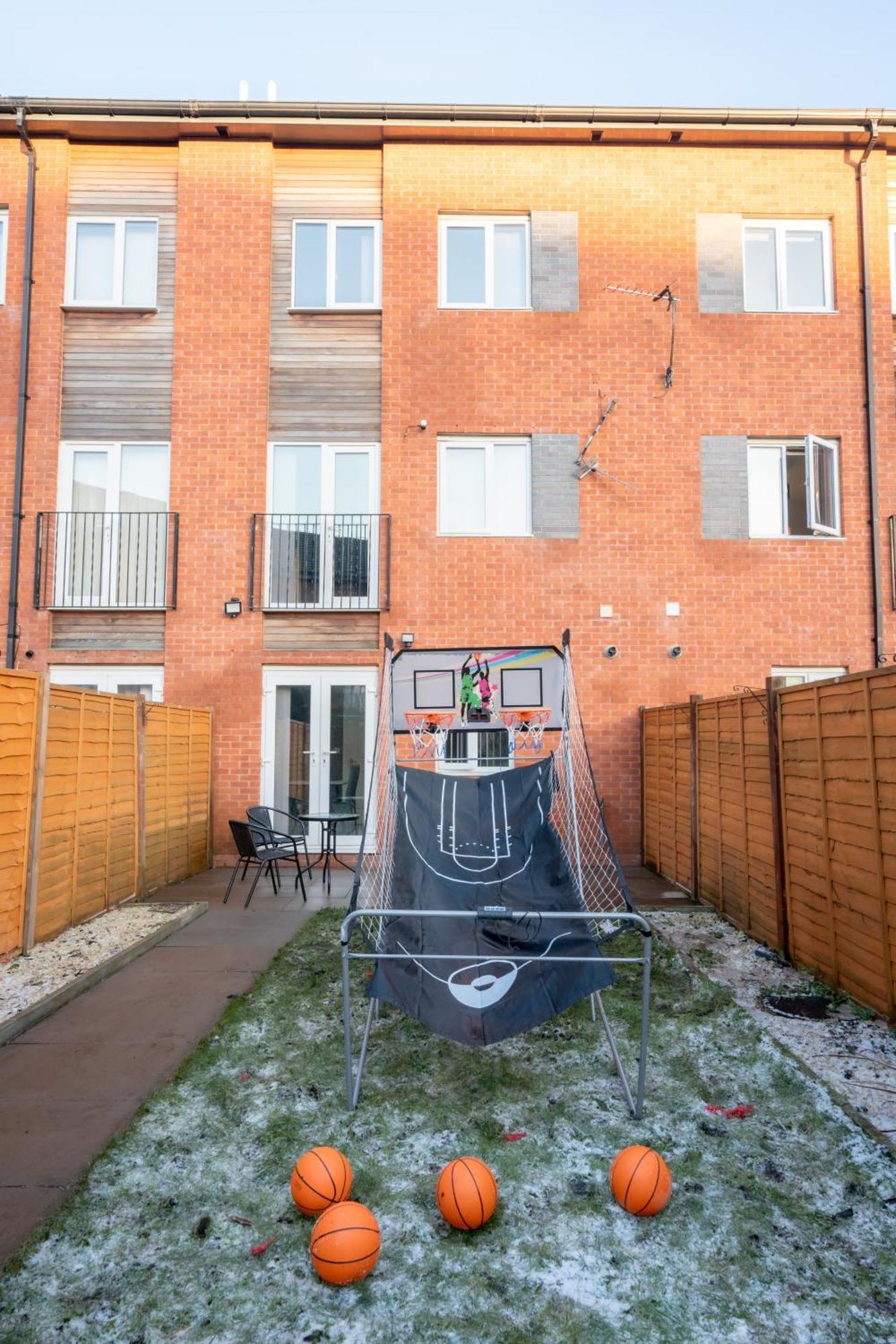 5 Bed House- 5mins To City Centre - Sleeps 8 Manchester