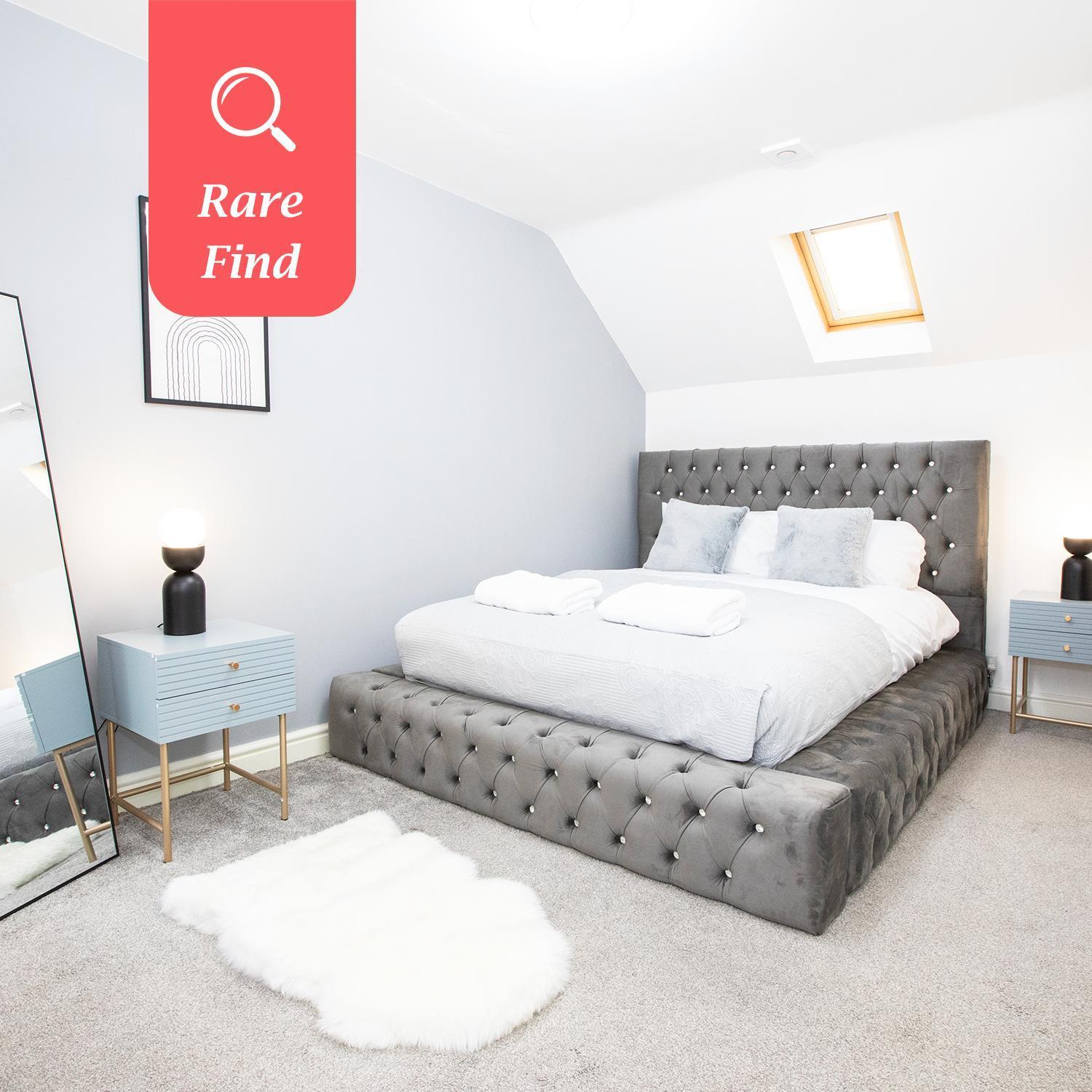 Apartment 5 Bed House- 5mins To City Centre - Sleeps 8 *
