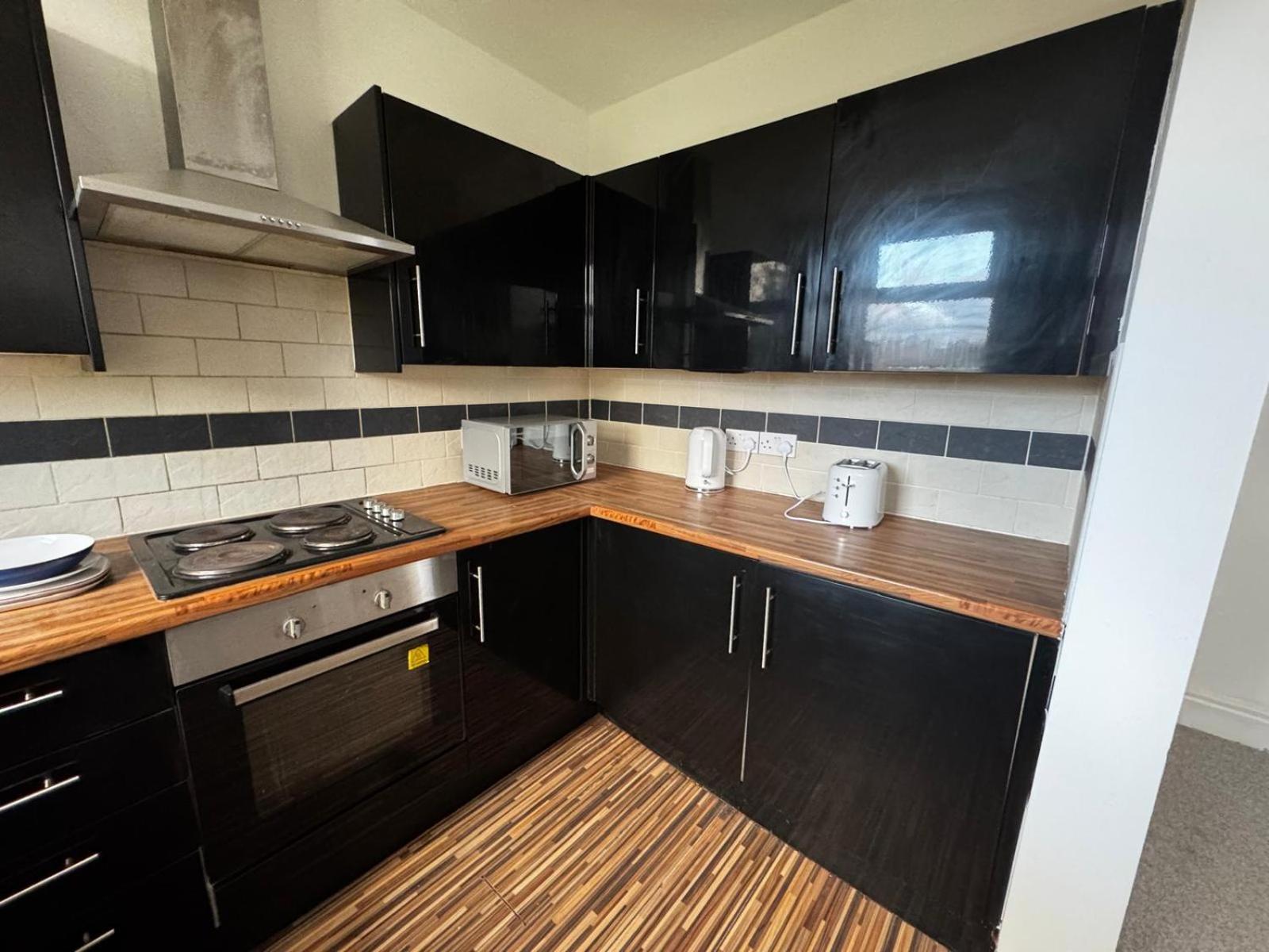 Double-bedroom In The Heart Of Salford Perfect For Short Guest house