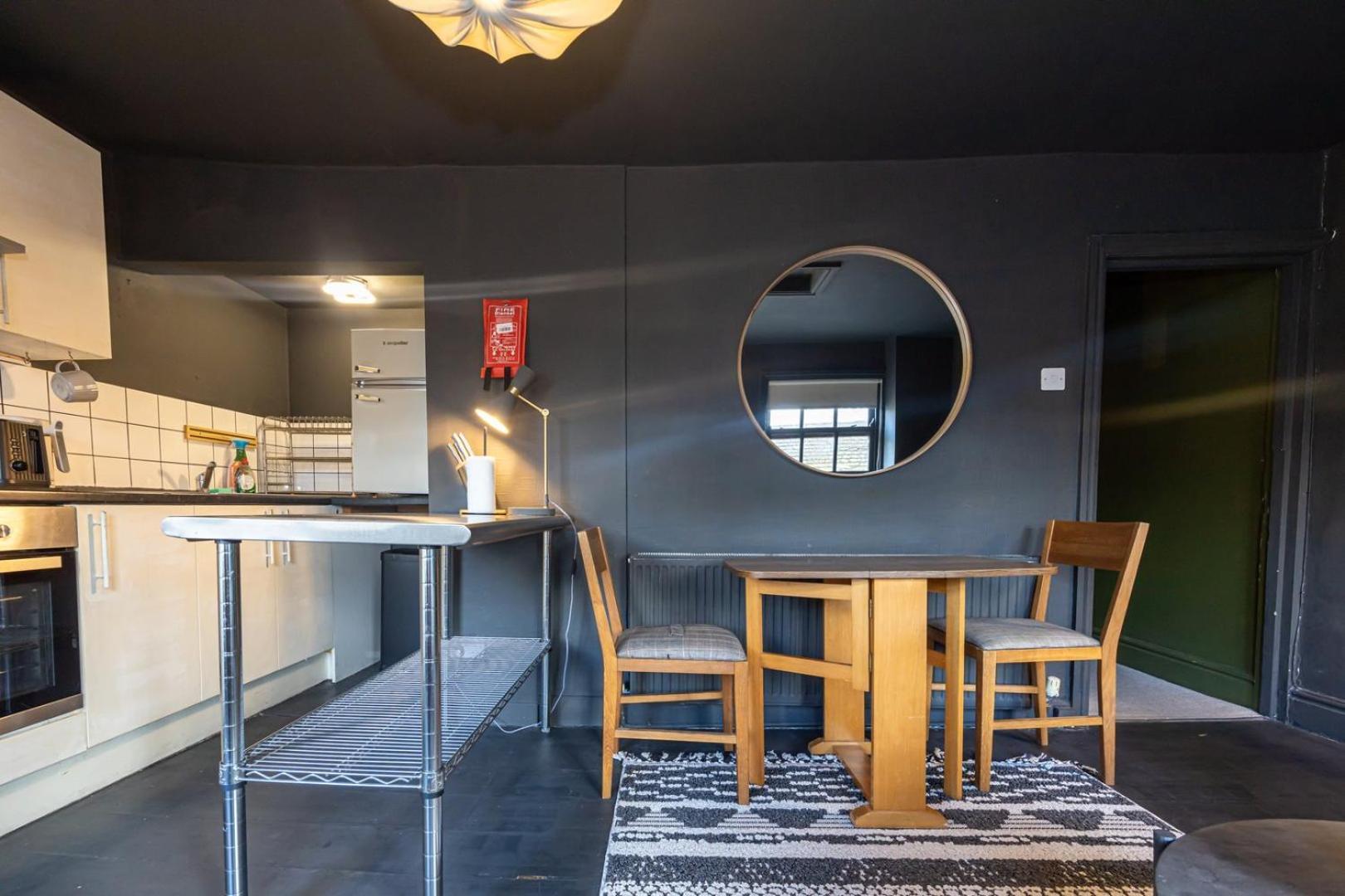 Guestready - Cosy Near Manchester's Spots *