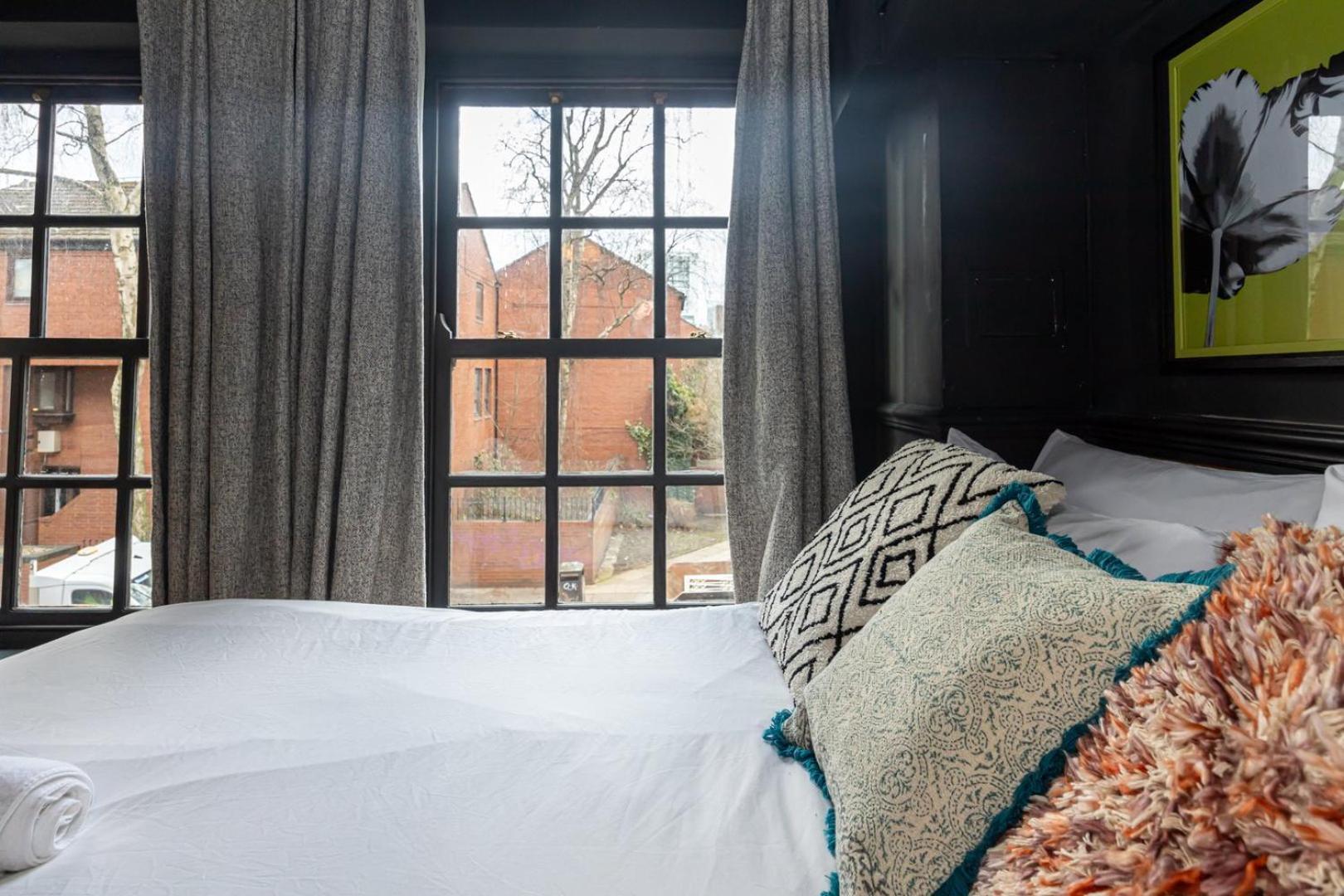 Guestready - Cosy Near Manchester's Spots *