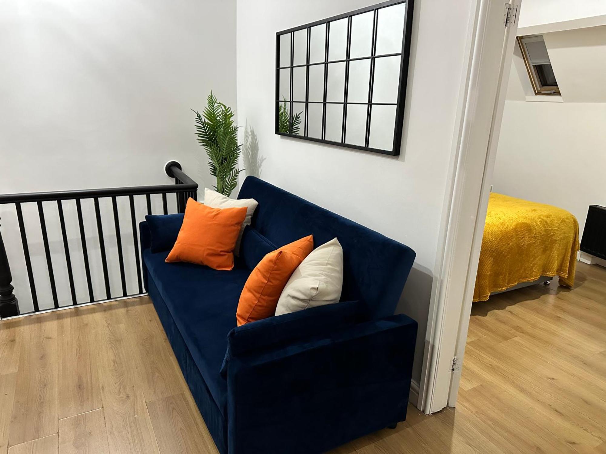 Stylish Old Trafford 2br Apartment, Free Parking, Near Stadium & Centre * Manchester
