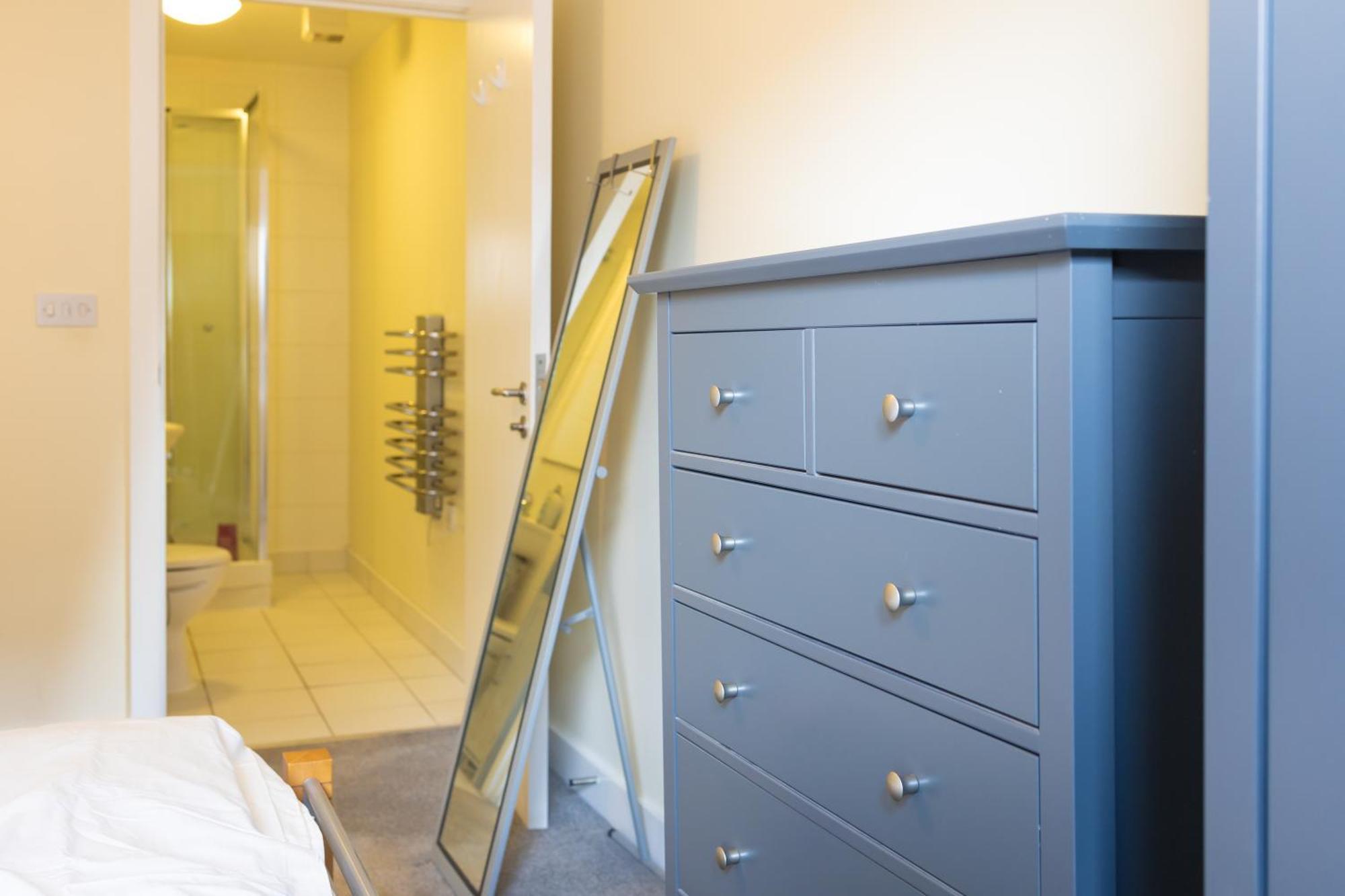 Luxe On Deansgate 2 Bed Ensuite Retreat Apartment *
