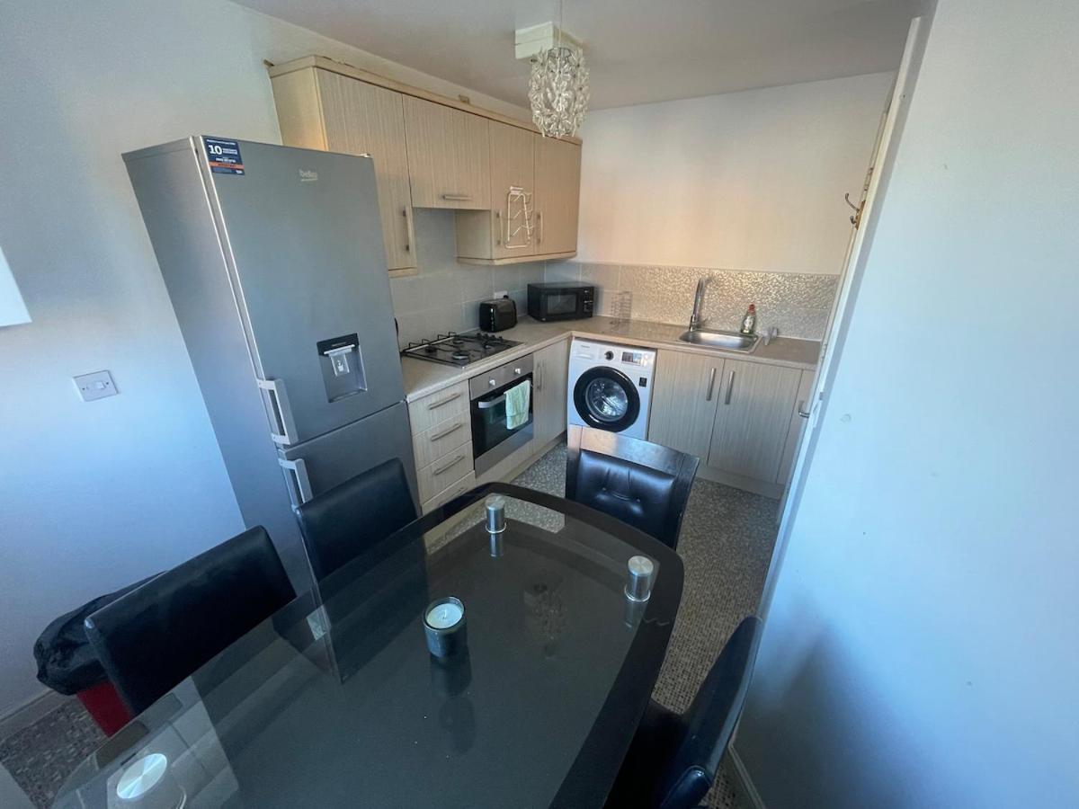 Large 3-bed House Near Etihad & Coop Live Manchester