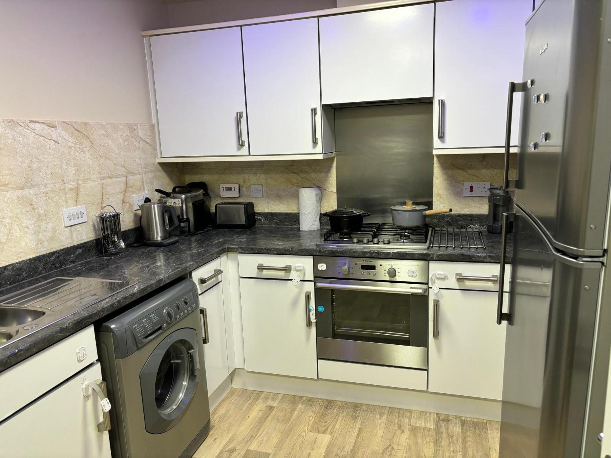 Affordable In A 4 Bedroom House *