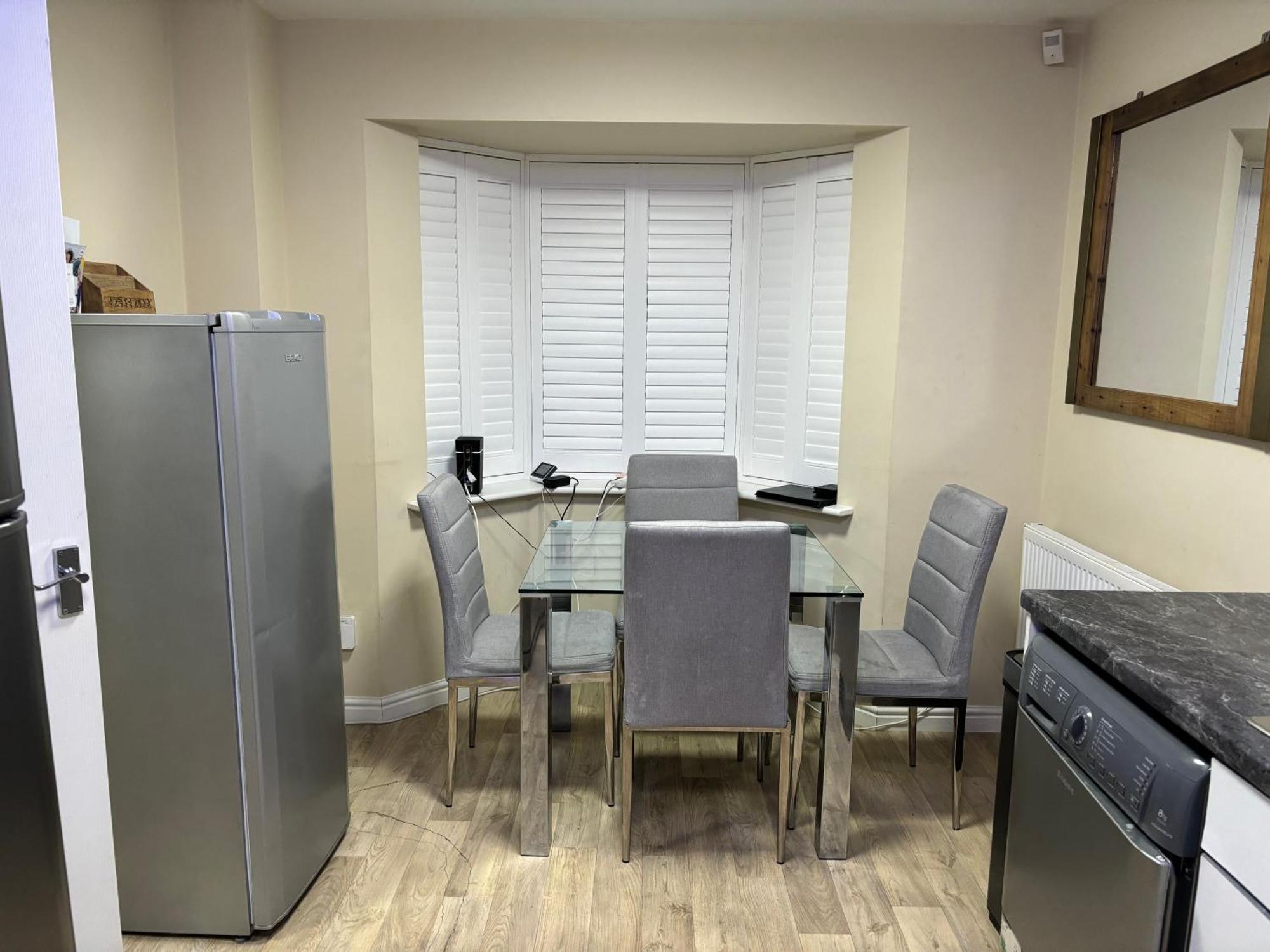 Apartment Affordable In A 4 Bedroom House