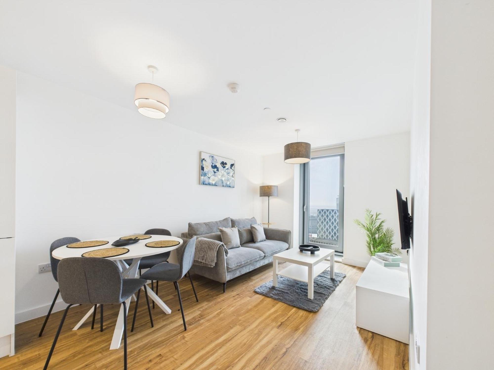 Cosy 2br In Media Apartment Manchester