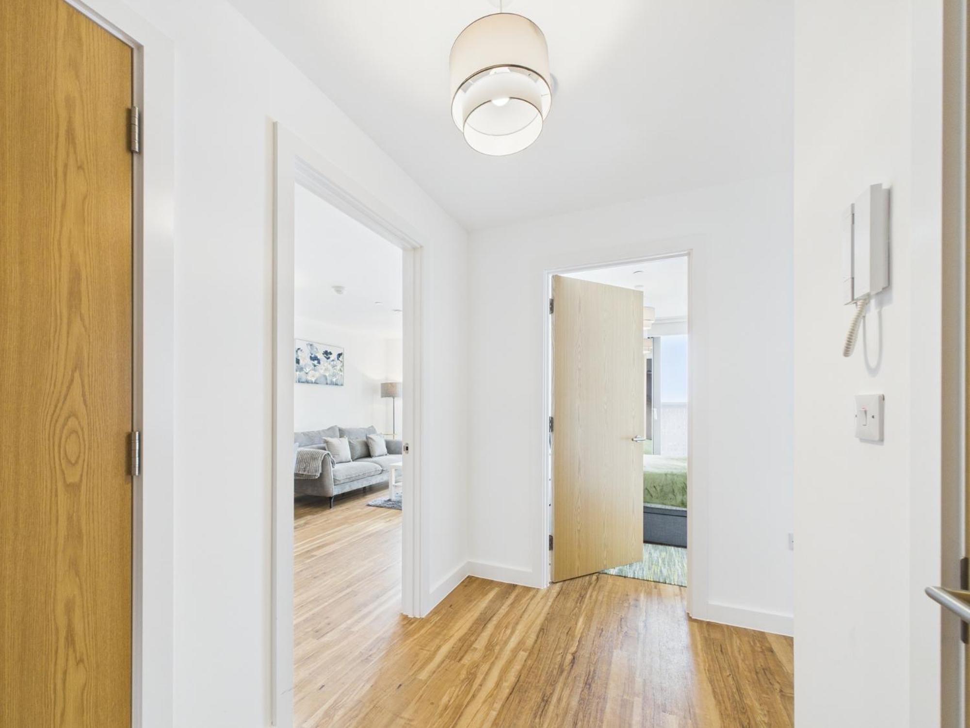 Cosy 2br In Media *