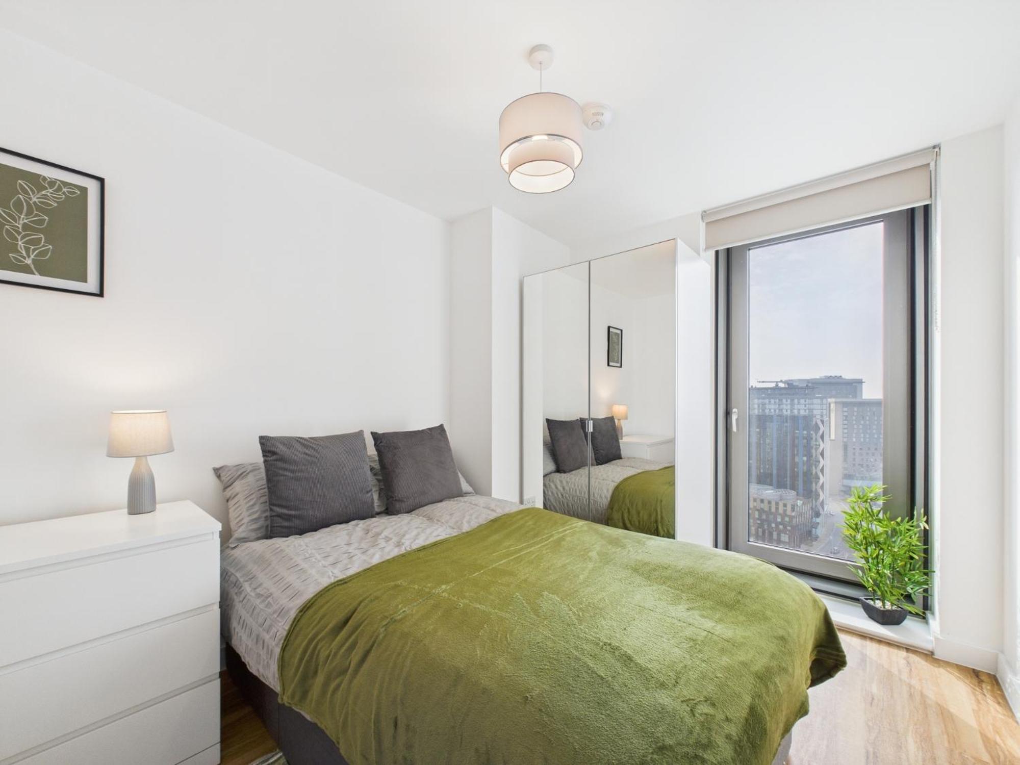 Cosy 2br In Media Manchester