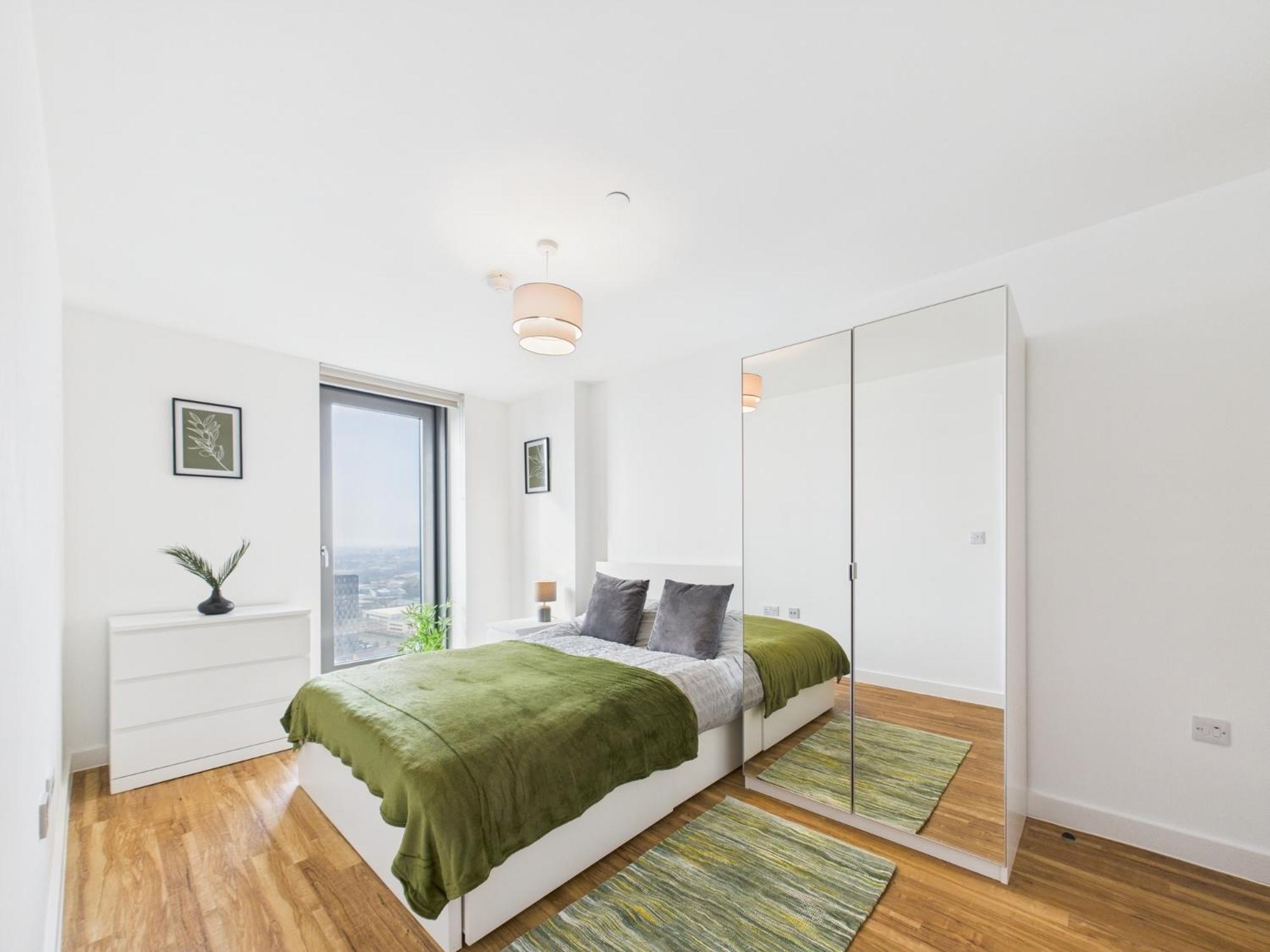 Cosy 2br In Media Manchester