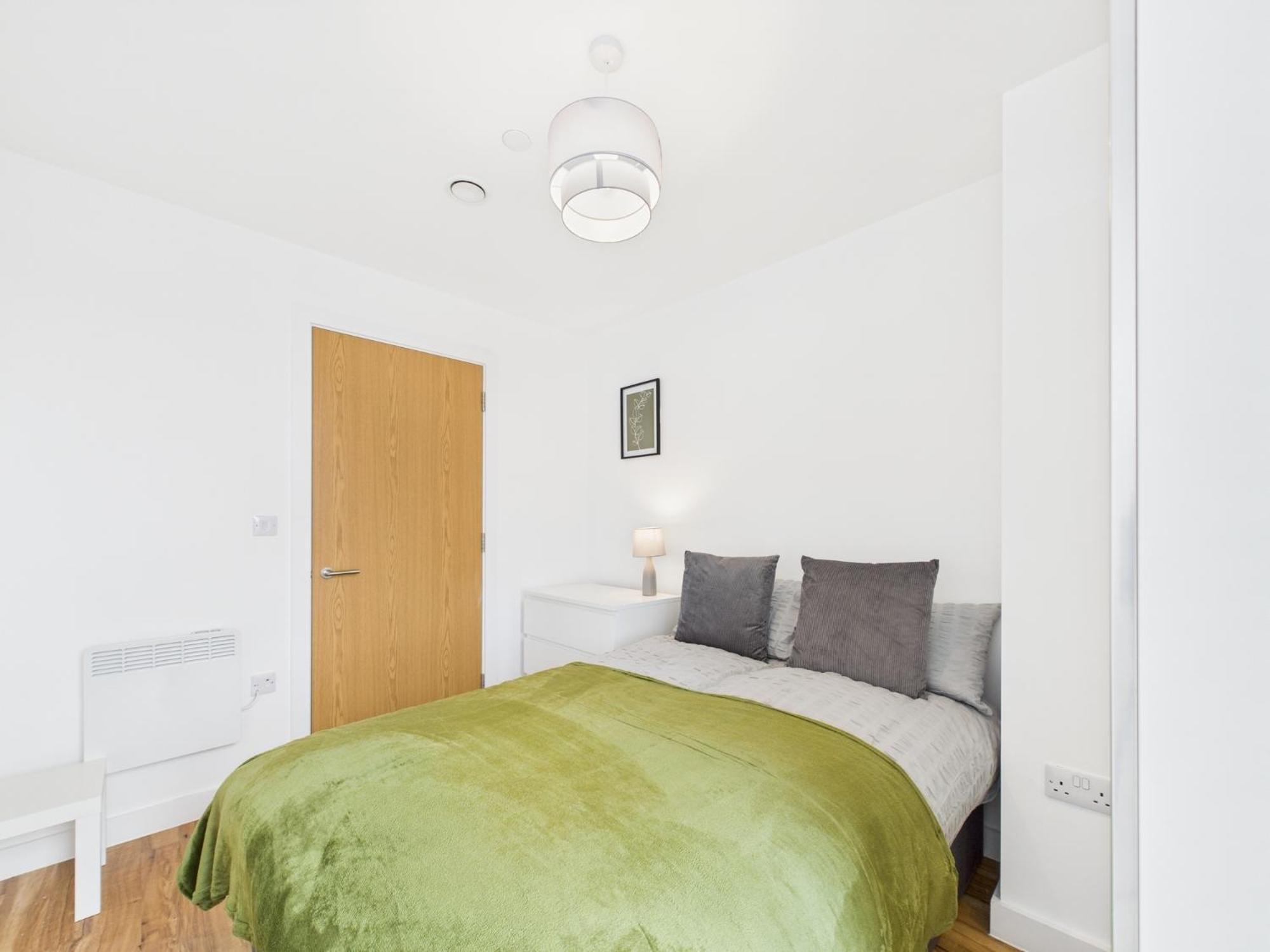Cosy 2br In Media Apartment