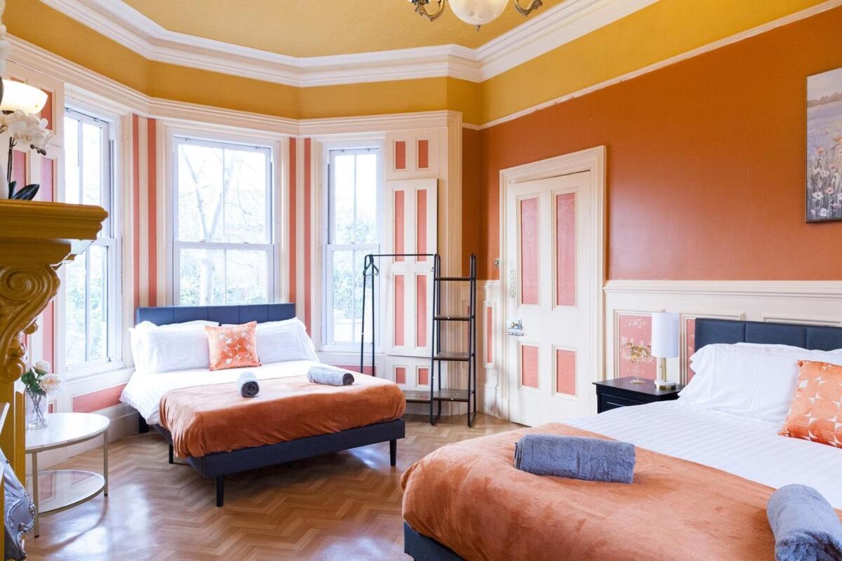 The Gold In A 6 Bedroom Victorian Shared House, Sleeps 4, Super King Bed, Double Bed Apartment Manchester