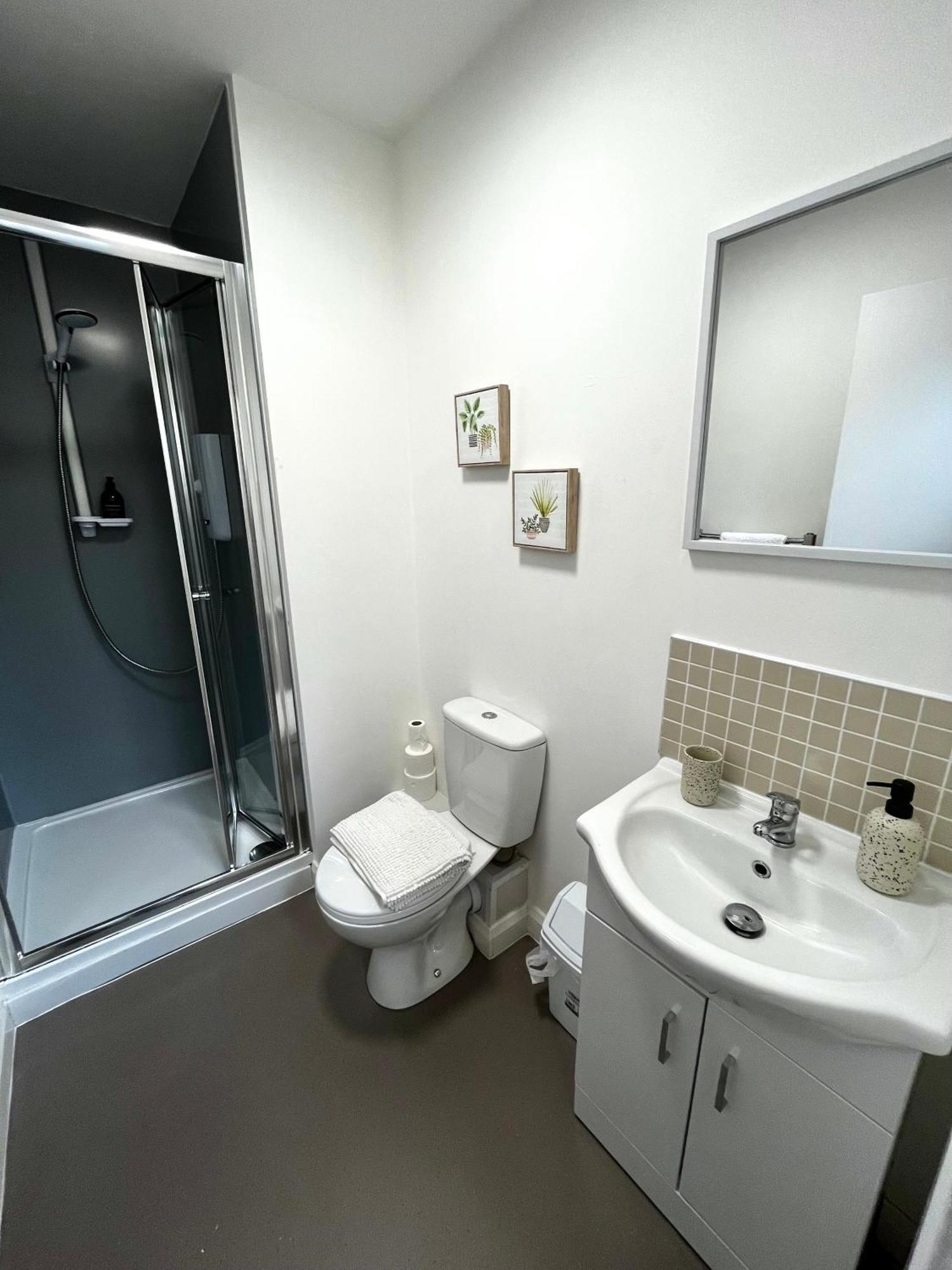 The Failsworth Collection - Stylish With Free Parking * Manchester